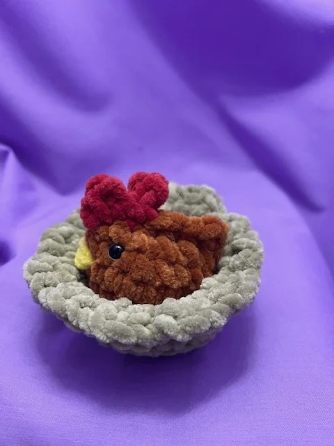 Mini Chicken in a Basket - Brown