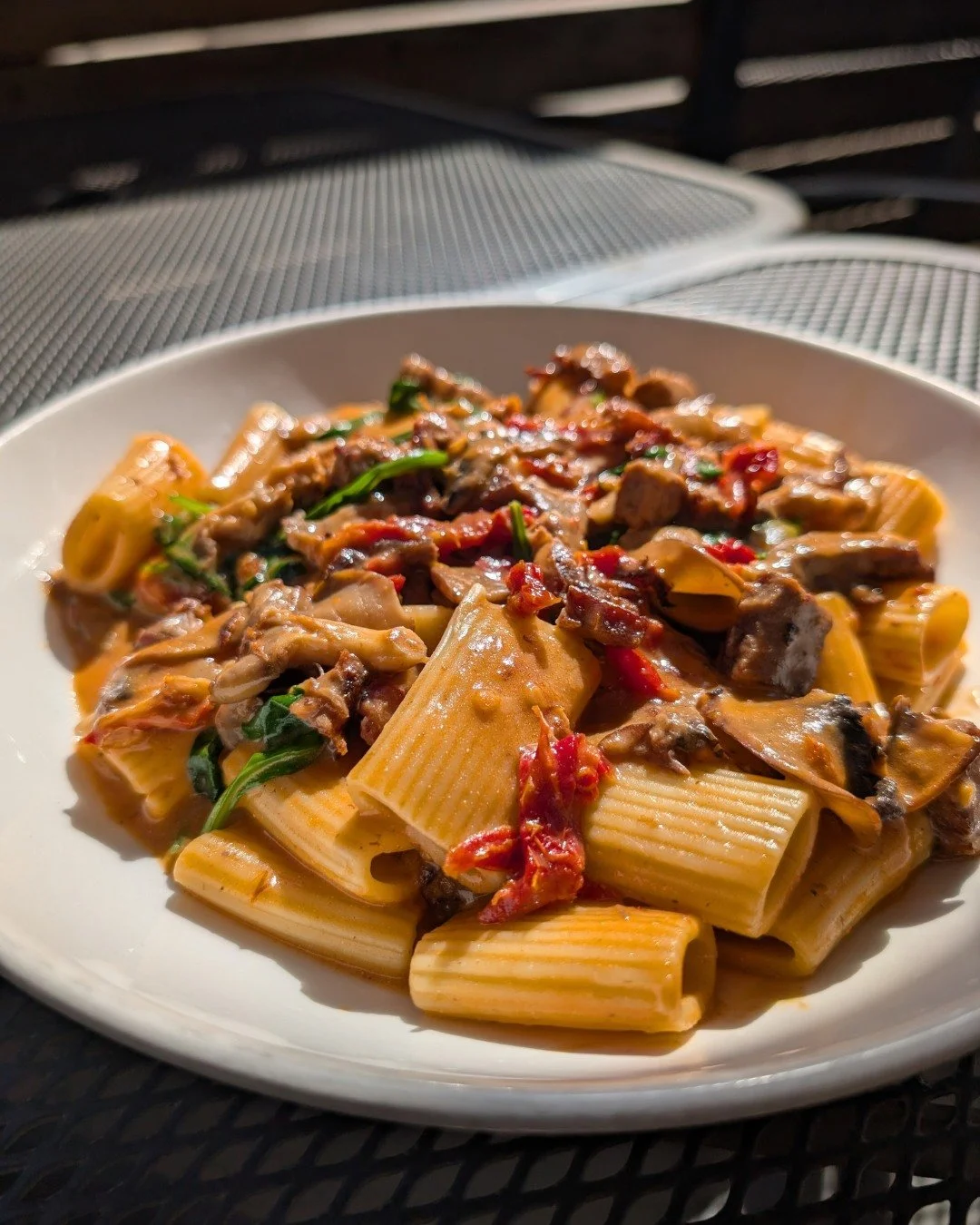 Autumn is just around the corner, and we couldn't think of a better way to celebrate those rich fall colours than with pure comfort food. 🍂🍷

Meet our Rigatoni Boscaiola: tender, slow-braised beef, earthy forest mushrooms, wilted baby spinach, and 