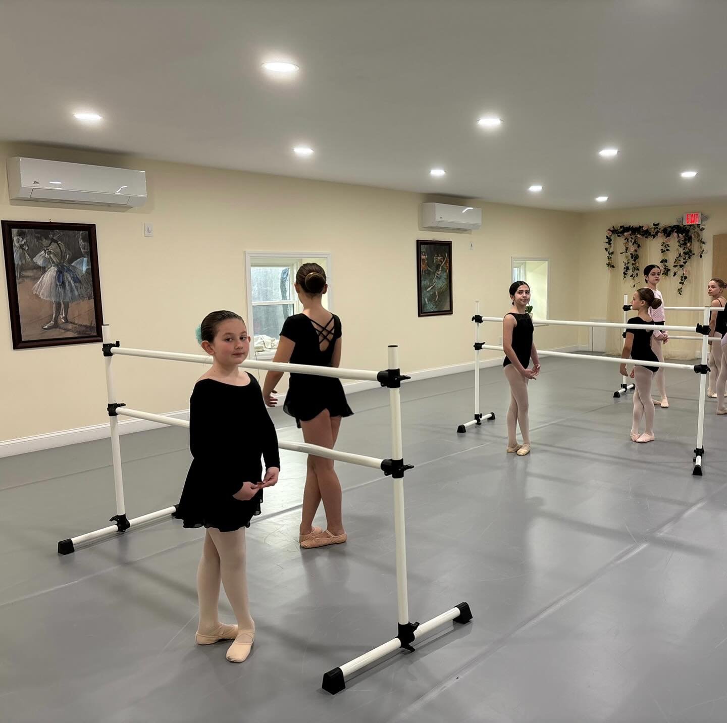 Beautiful class today! See you all tomorrow! 💗🩰
#ballet2#northportacademyofballet#NAB#northportvillageny