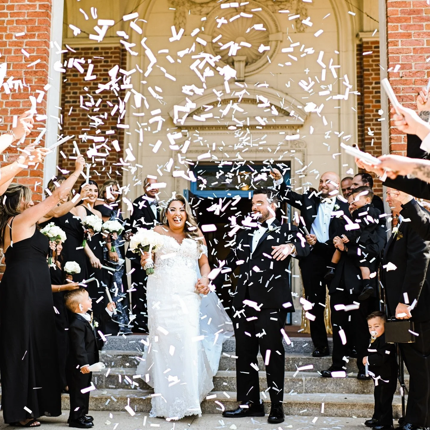 Church weddings will always be ✨iconic✨
.
Bride: @toripolizzotto 
.
.
#nycweddingphotographer #nyweddingphotographer #njweddingphotographer #pennsylvaniaweddingphotographer #njwedding