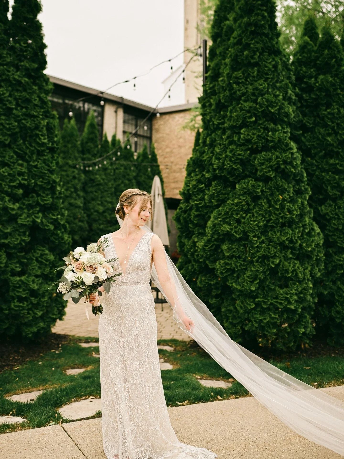 Hey @hannah_lobster9 . How has it been a full year since your incredible wedding day? 
.
.
#pennsylvaniaweddingphotographer #newyorkweddingphotographer #newjerseyweddingphotographer #michiganweddingphotographer