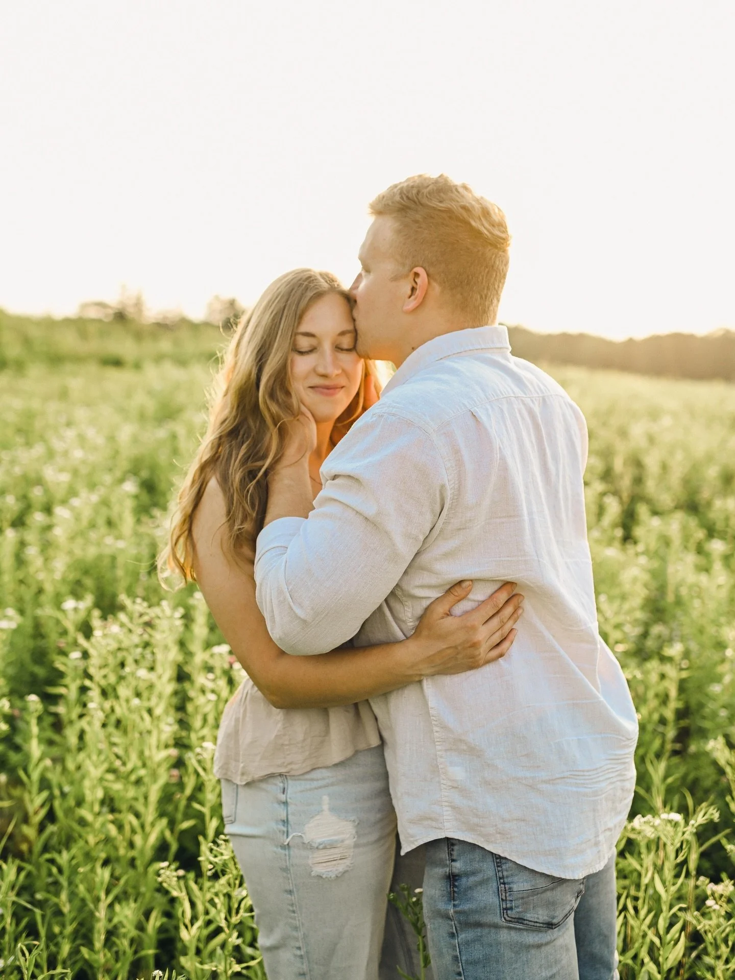 We kick off our many summer engagement sessions today with James and Megan. Summer engagement sessions mean warm weather, golden sun, and epic locations. Here&rsquo;s just a few from last year ✨
.
.
#pennsylvaniaweddingphotographer #newjerseyweddingp