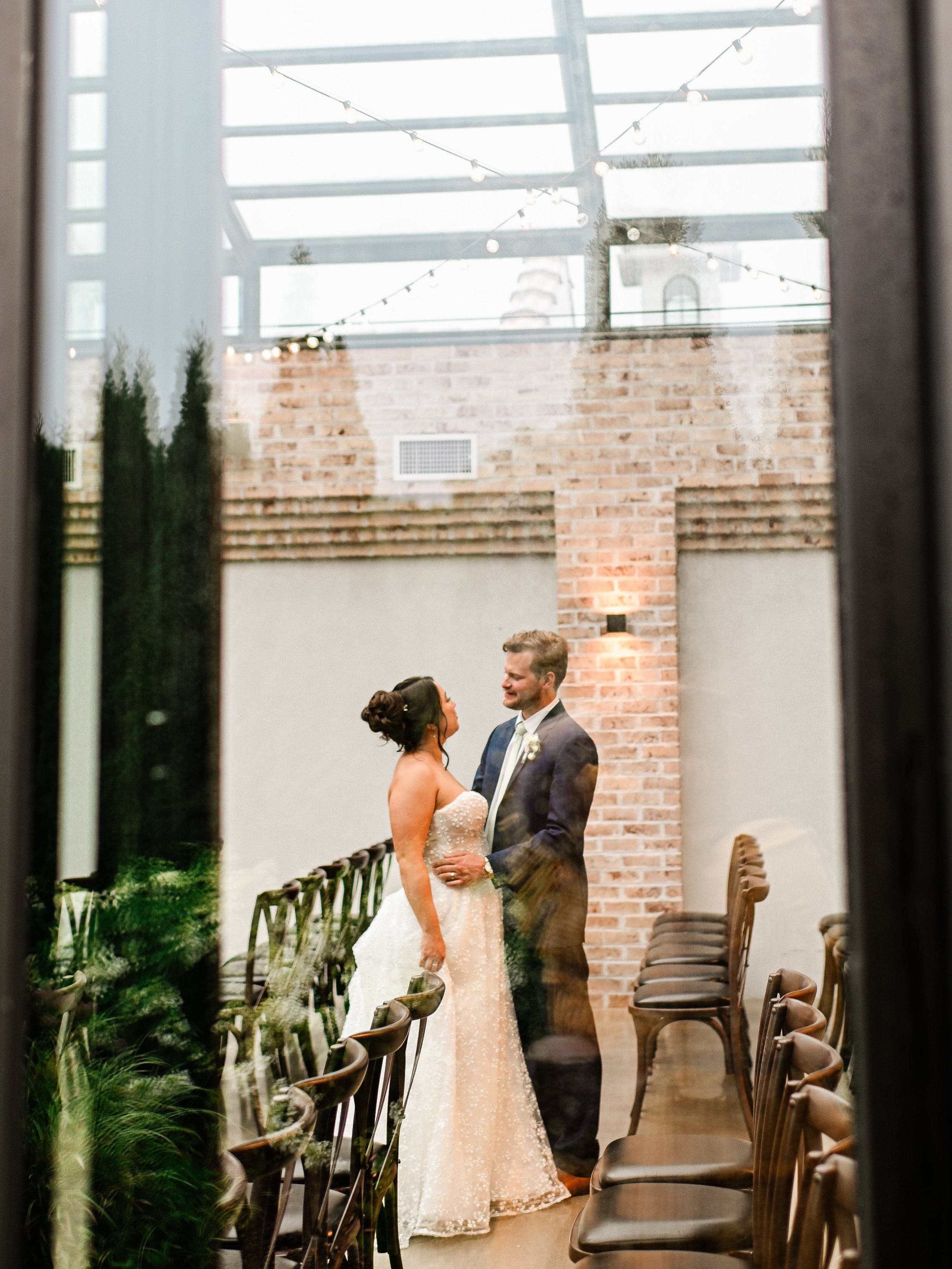 We&rsquo;re jumping back into wedding season this weekend and we can&rsquo;t wait to create! 

Hey @david.masse and @coriewakai how has it been two years already??
.
.
Pennsylvania wedding Photographer
New Jersey wedding Photographer
Perona Farms wed