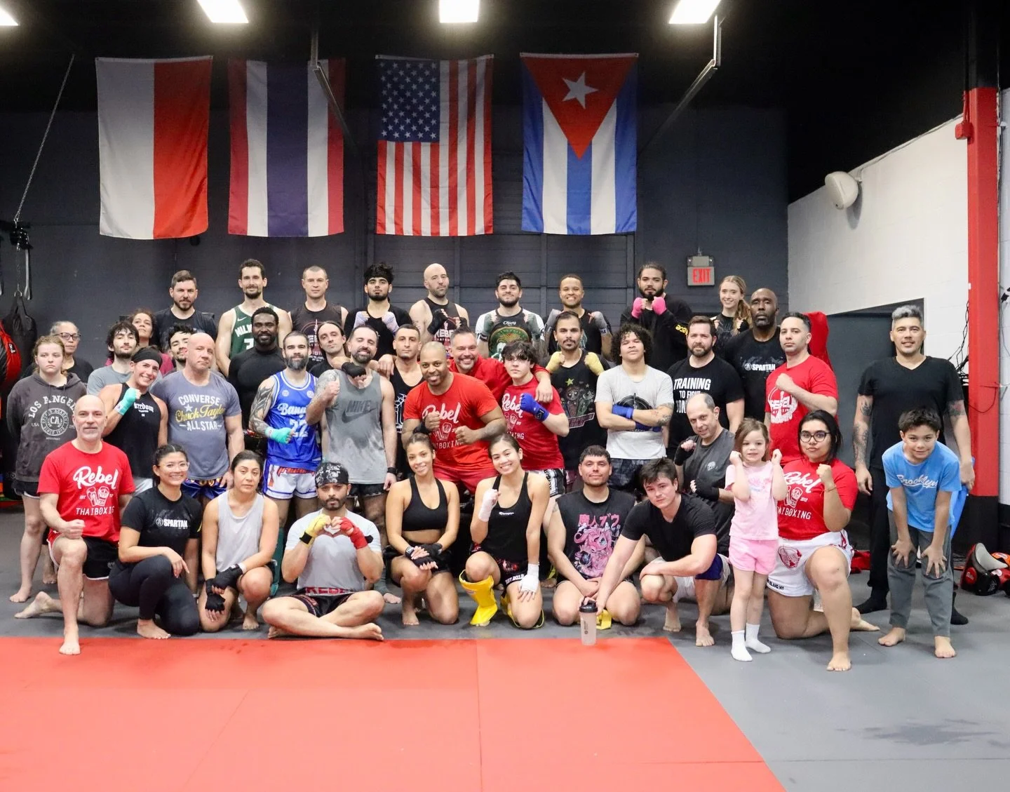 Packed house this Sunday! It&rsquo;s been a pleasure to have Eddie stop by to walk the mats again (with his pool noodle 😂) and share some pointers to old and new members! 🥊 

#rebelthaiboxing #nassaucounty #suffolkcounty #thaiboxing
