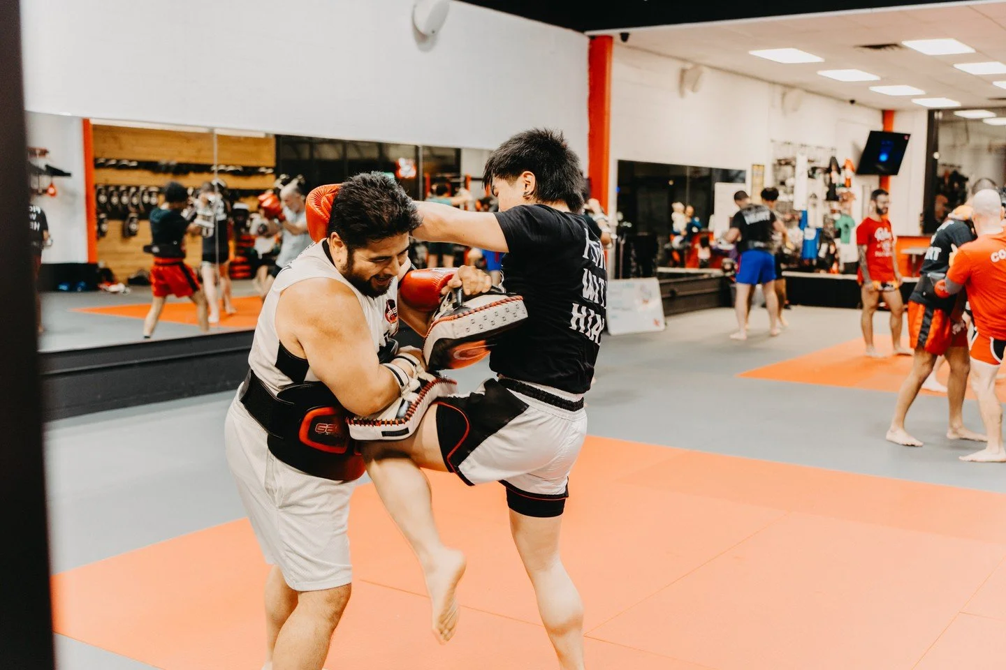 Working the fundamentals. 🥊

Drilling knees on pads, focusing on balance, timing, and driving through the hips. Knees are one of the core weapons in Muay Thai and become even more effective as the distance closes.

Pad work like this builds control,