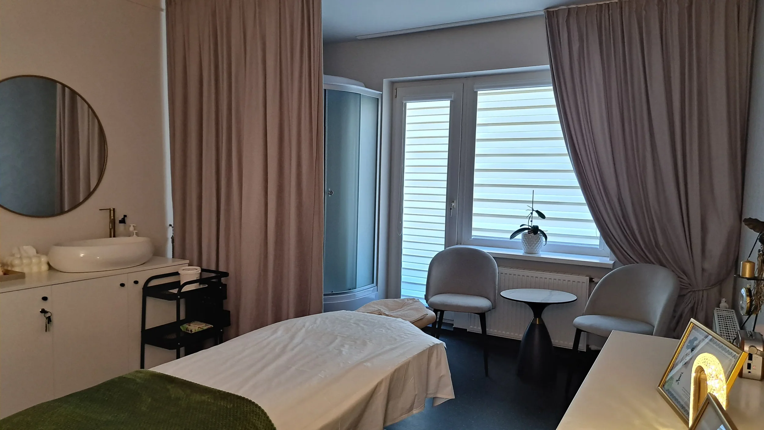 Jaukus masažo ir kūno procedūrų kabinetas grožio salone „Edita“.