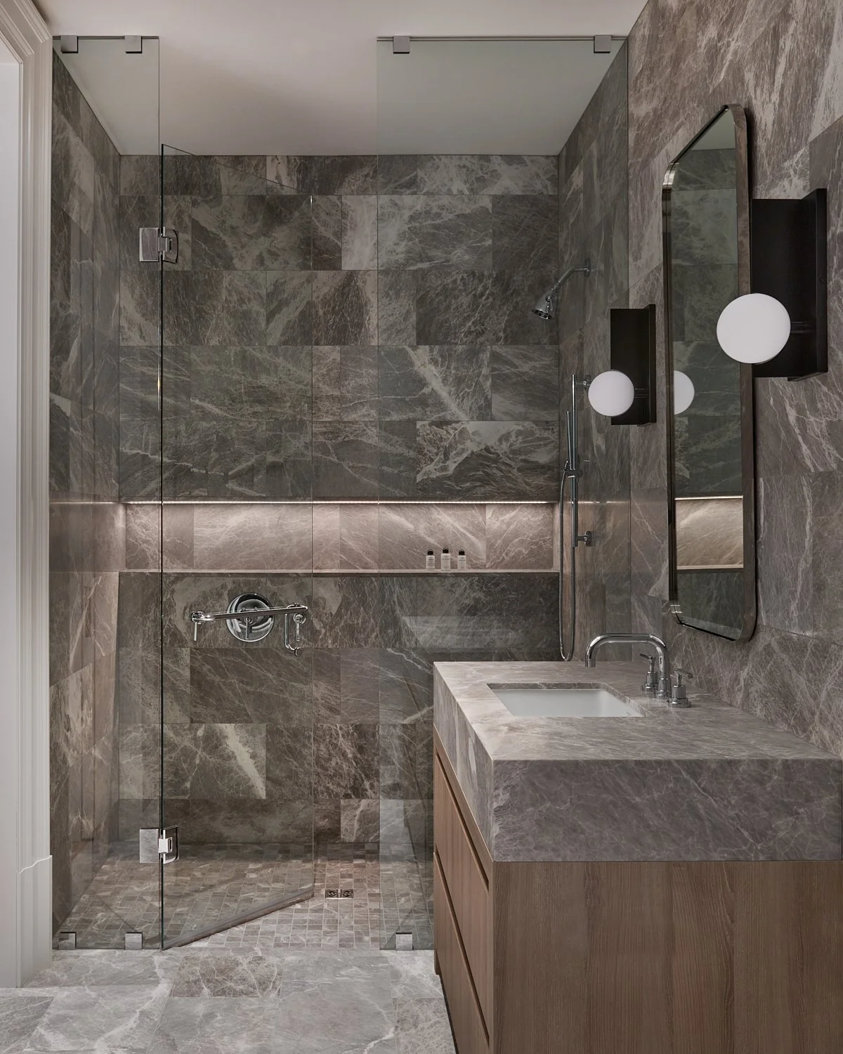 Architect: Makow Associates Architects Inc