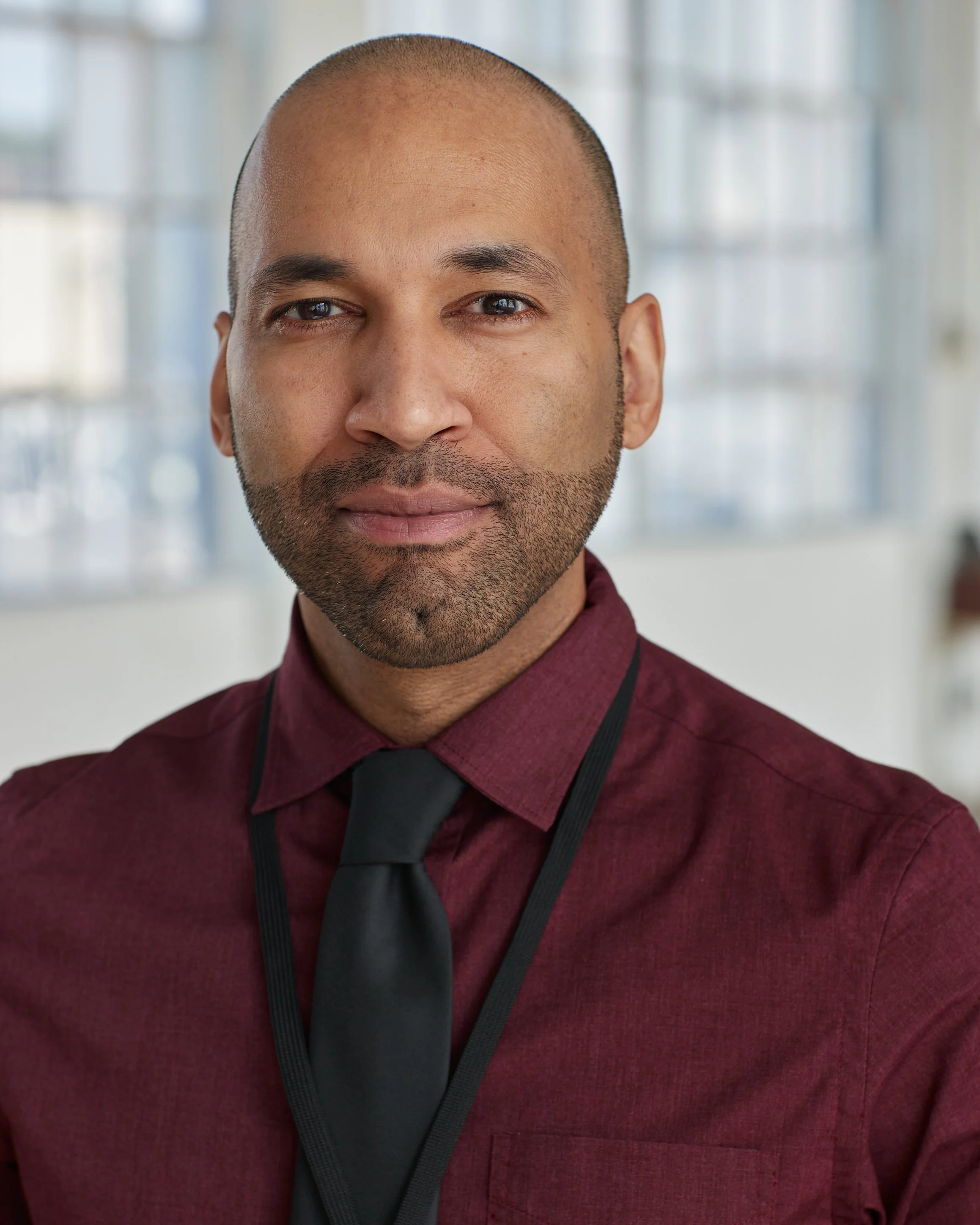 Jorge Ortiz Headshot 1.jpg