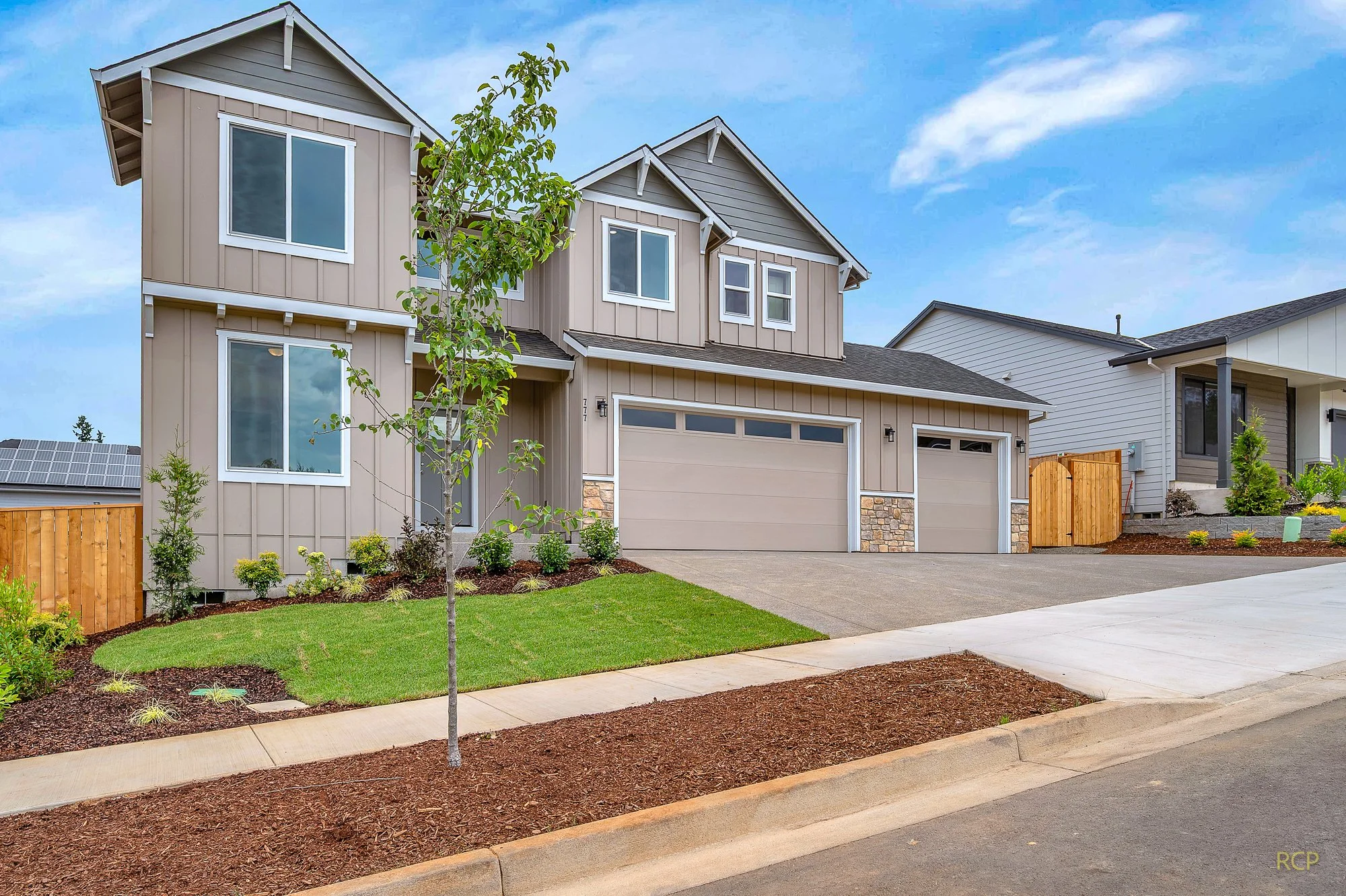 777 Riley Dr, Silverton, OR 97381