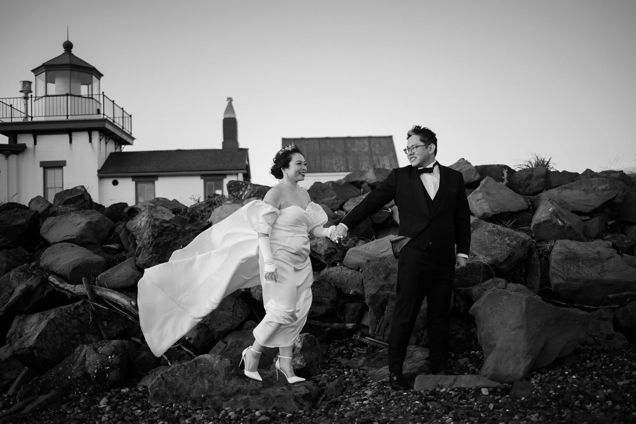 discovery-park-lighthouse-elopement-seattle--325.jpg