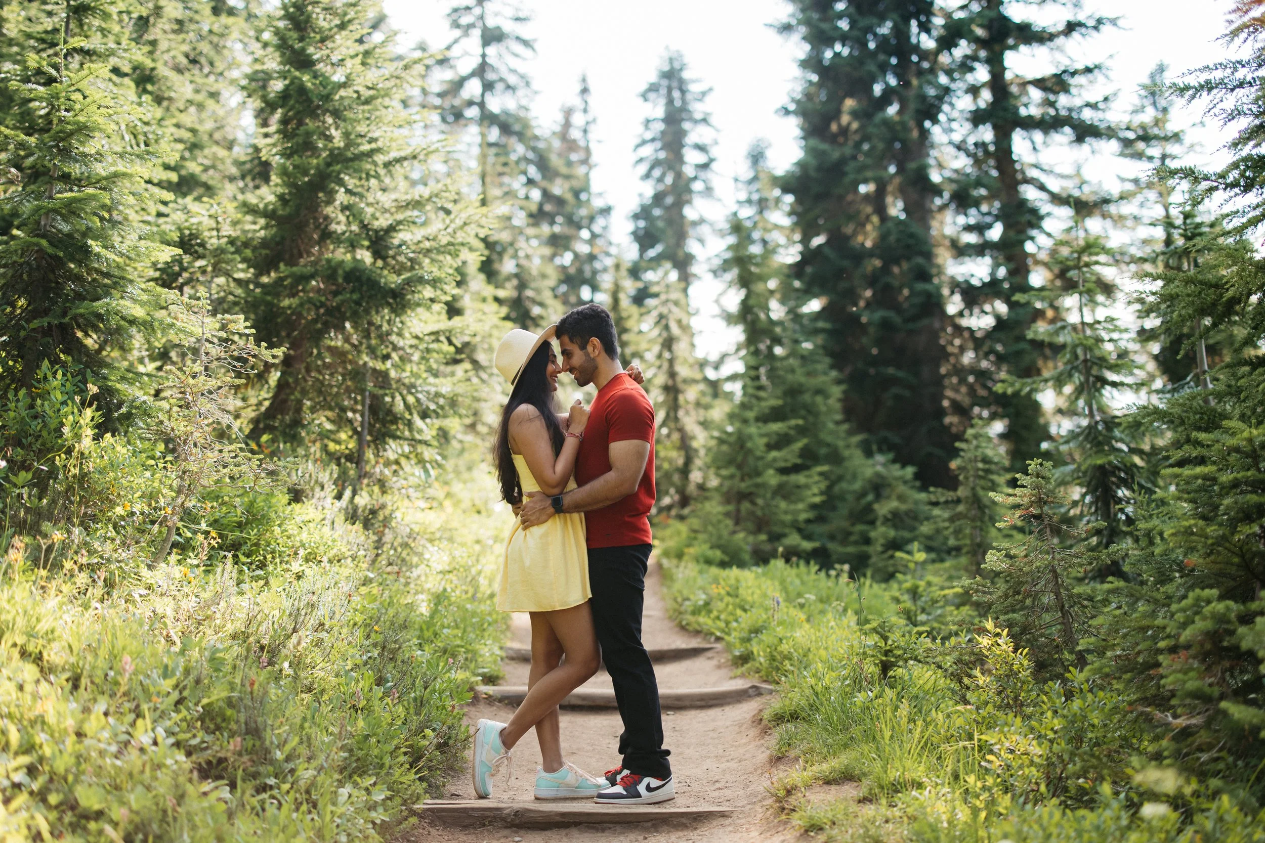 mt-rainier-naches-peak-loop-tipsoo-lake-engagement.jpg