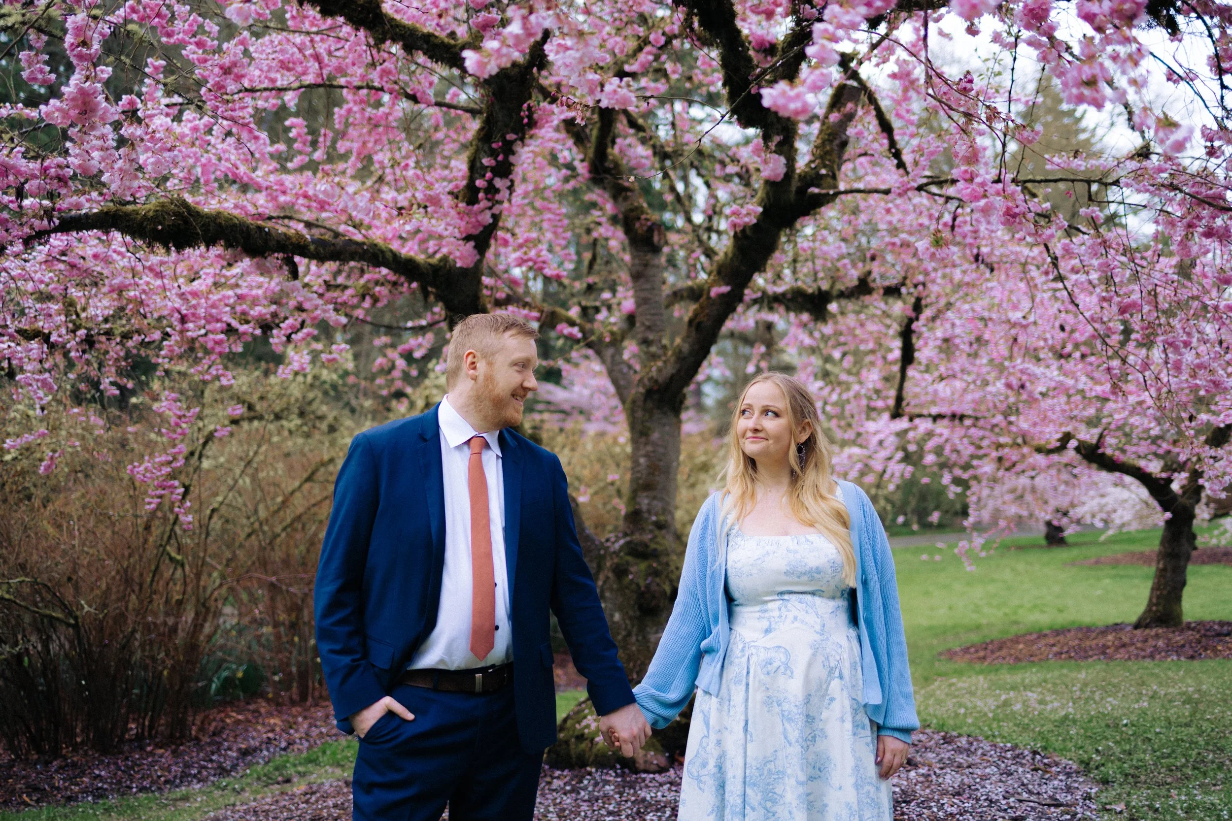 seattle-cherry-blossom-engagement -26.jpg