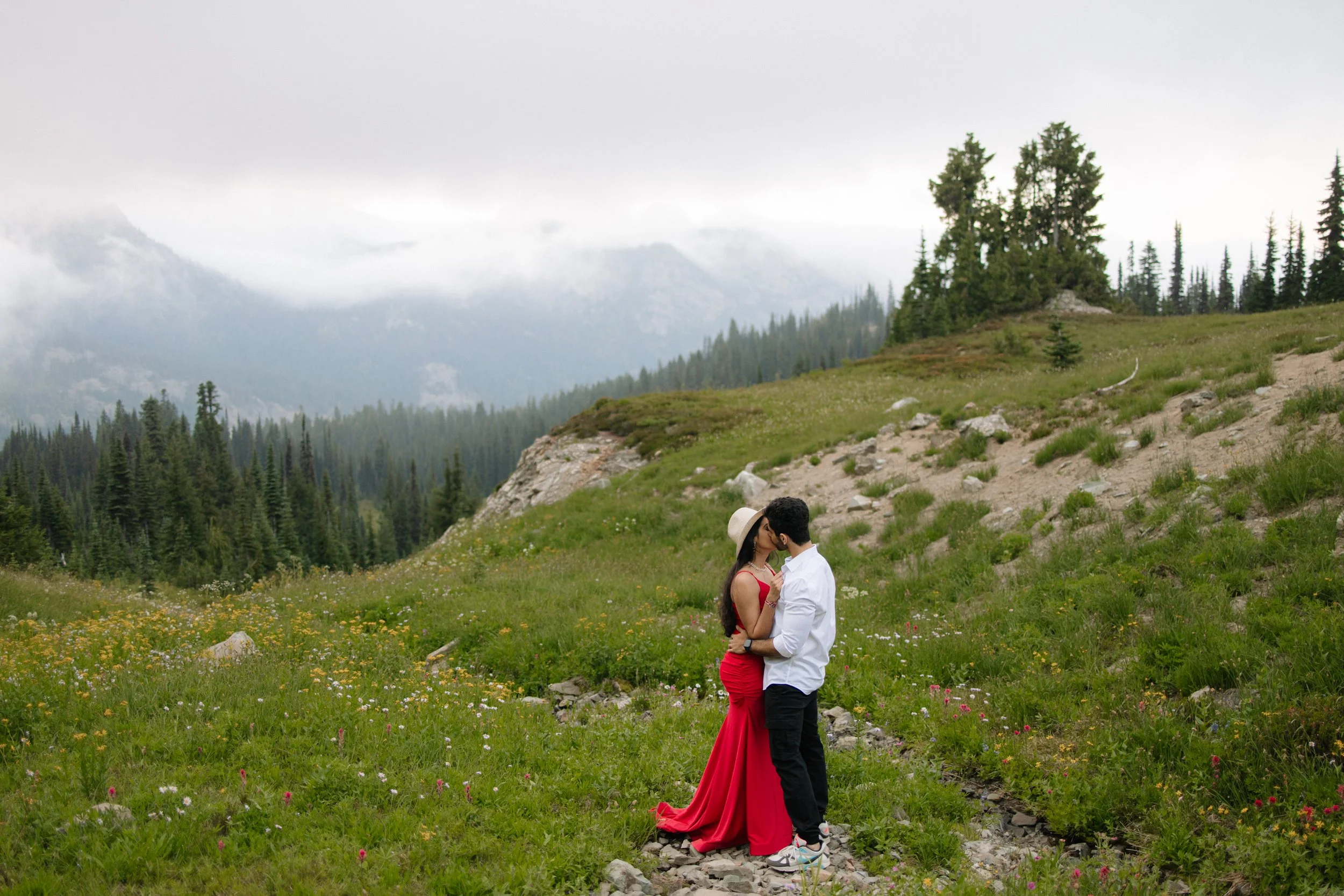 mt-rainier-naches-peak-loop-tipsoo-lake-engagement-427.jpg