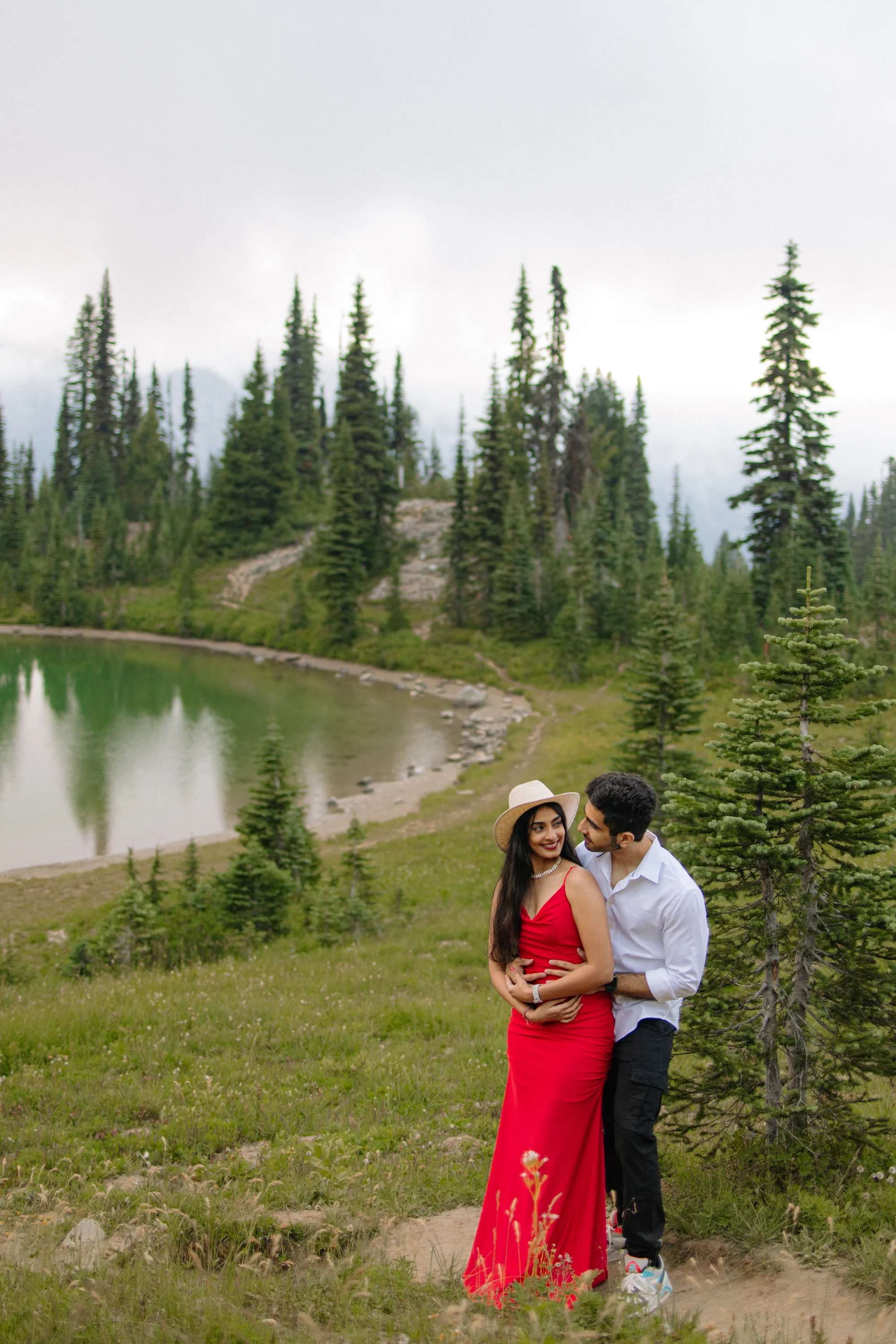 mt-rainier-naches-peak-loop-tipsoo-lake-engagement-401.jpg