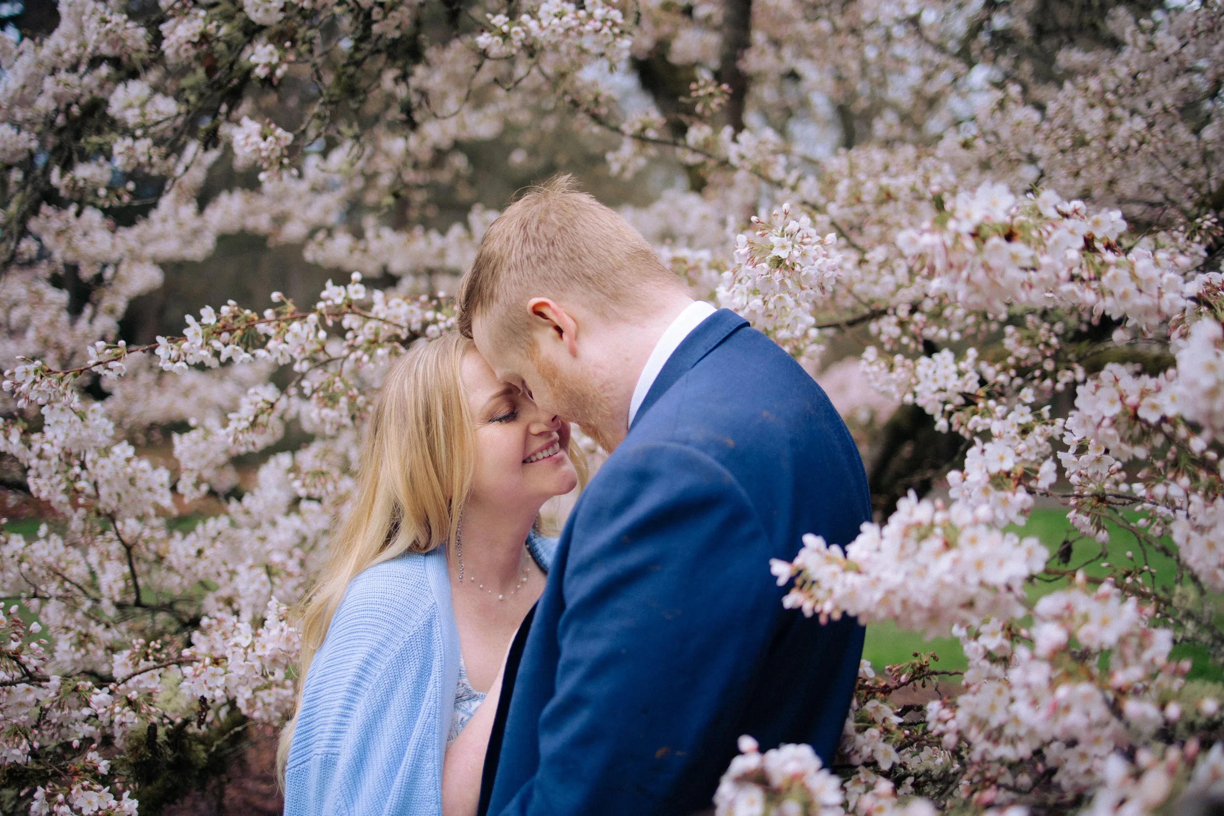 seattle-cherry-blossom-engagement -23.jpg