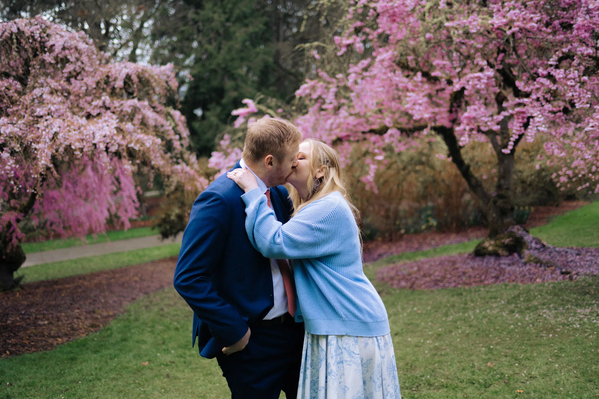 seattle-cherry-blossom-engagement -29.jpg