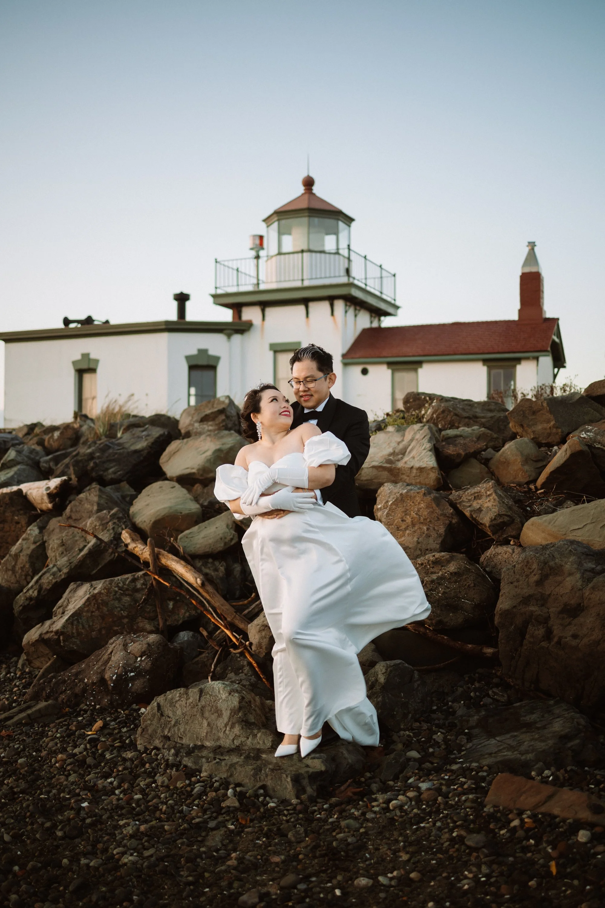 discovery-park-lighthouse-elopement-seattle--319.jpg