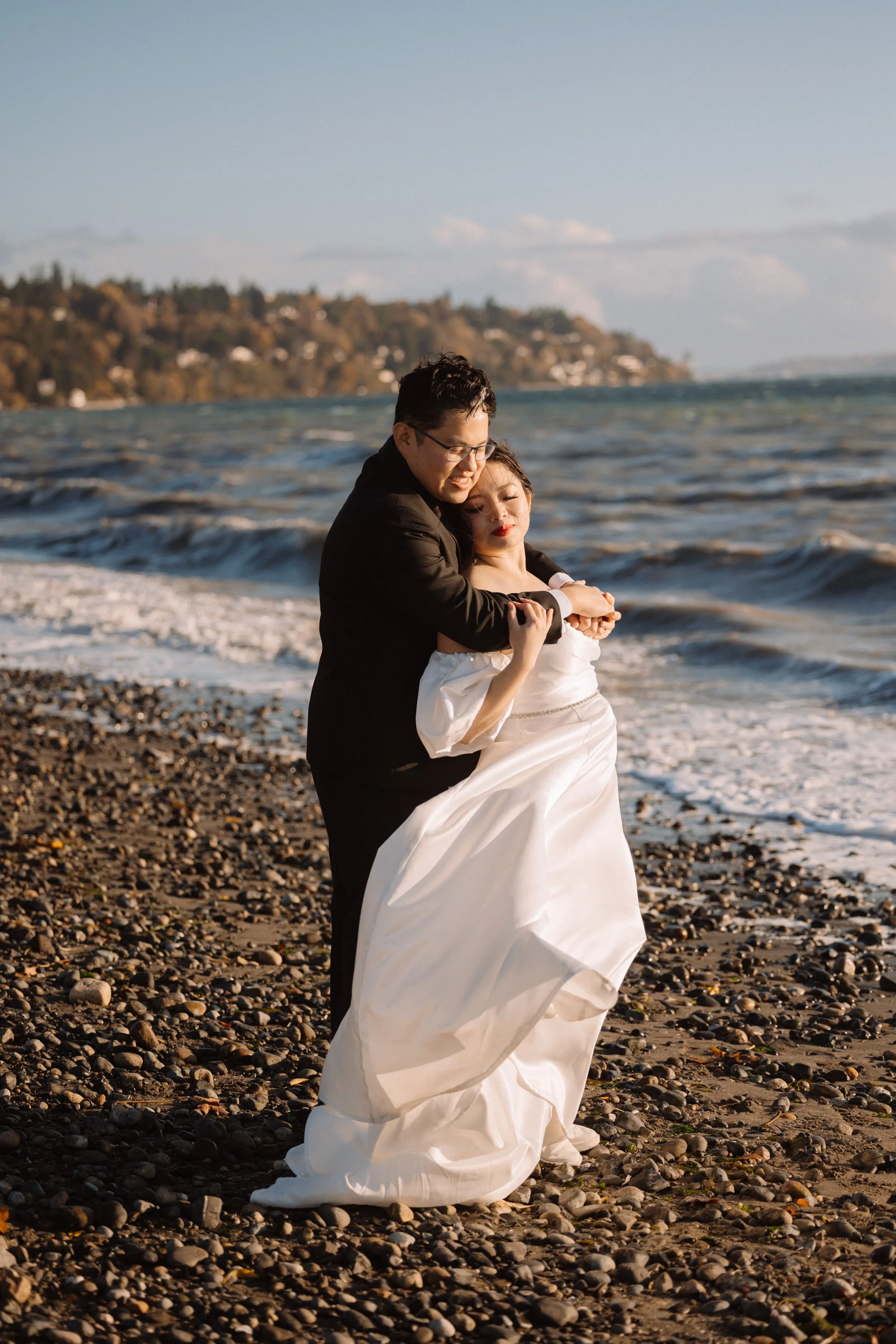 discovery-park-lighthouse-elopement-seattle--49.jpg