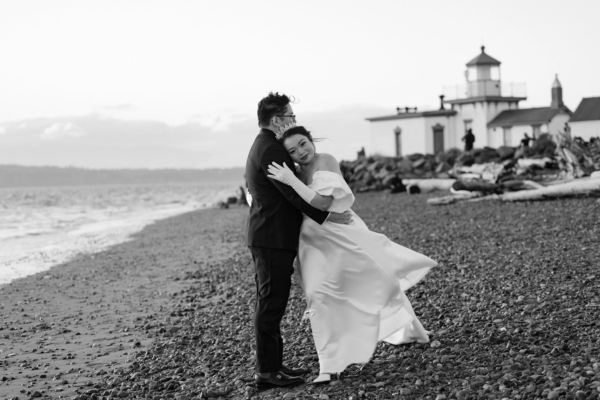 discovery-park-lighthouse-elopement-seattle--303.jpg