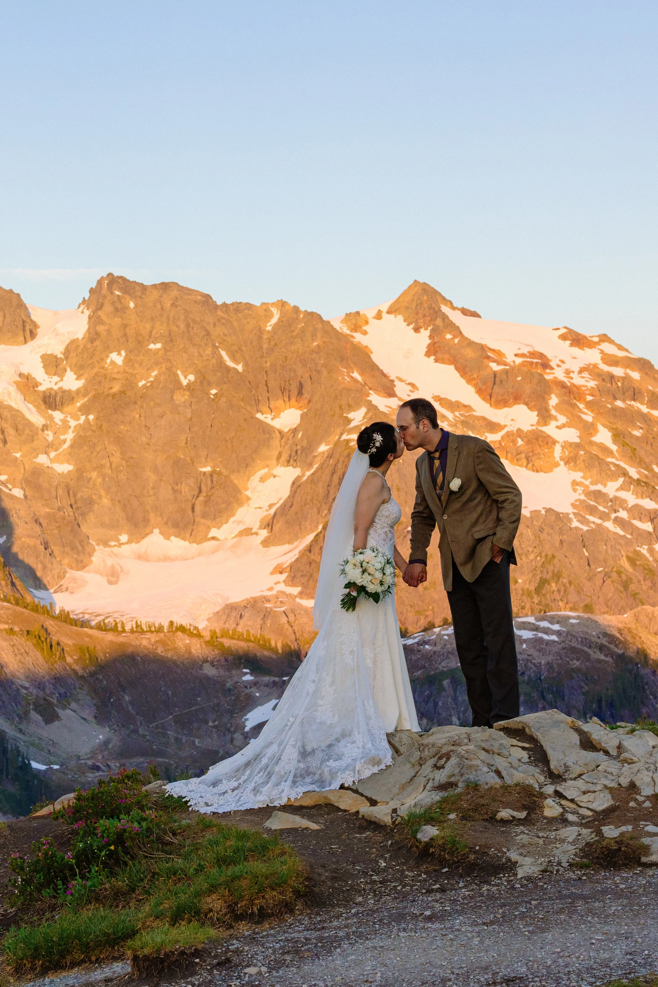 Sunset elopement portrait at Artist Point in the North Cascades, Washington.