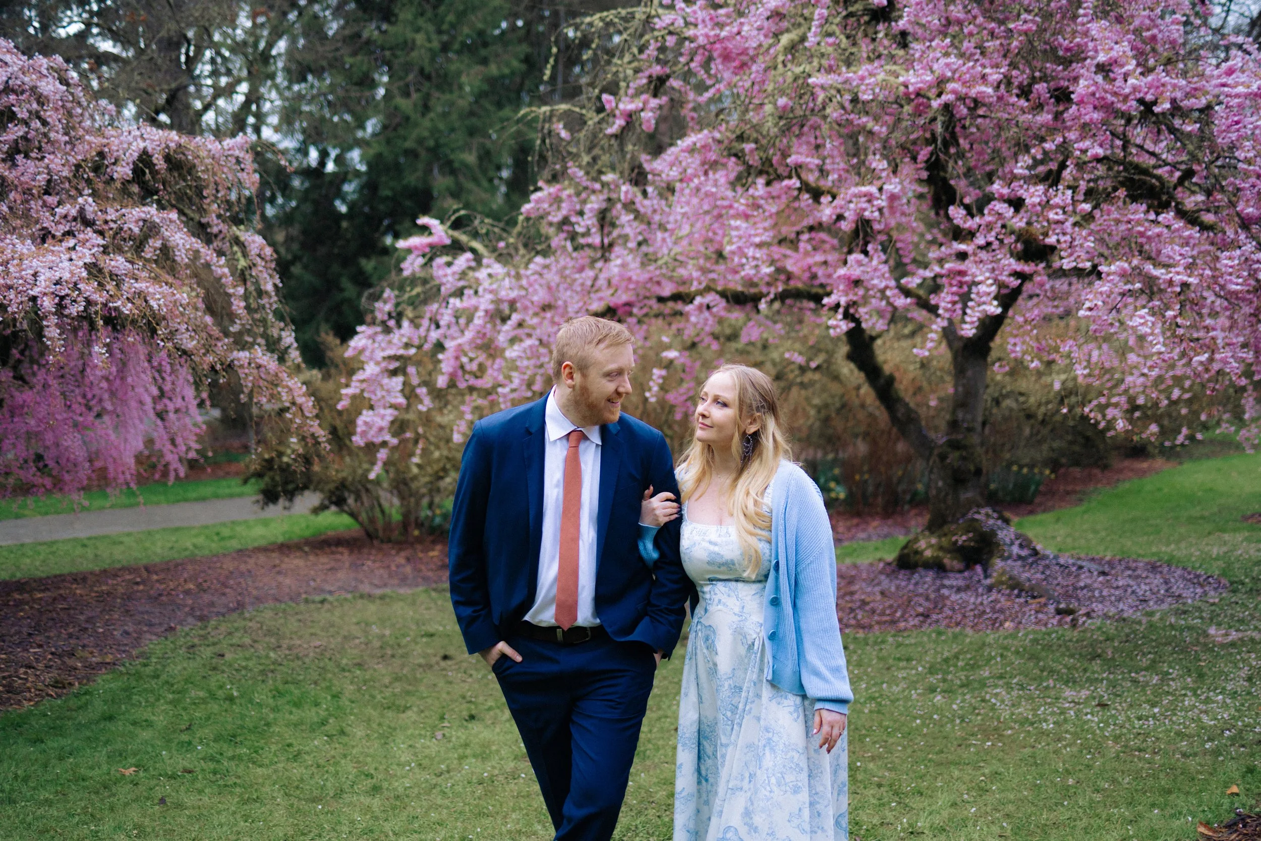 seattle-cherry-blossom-engagement -28.jpg