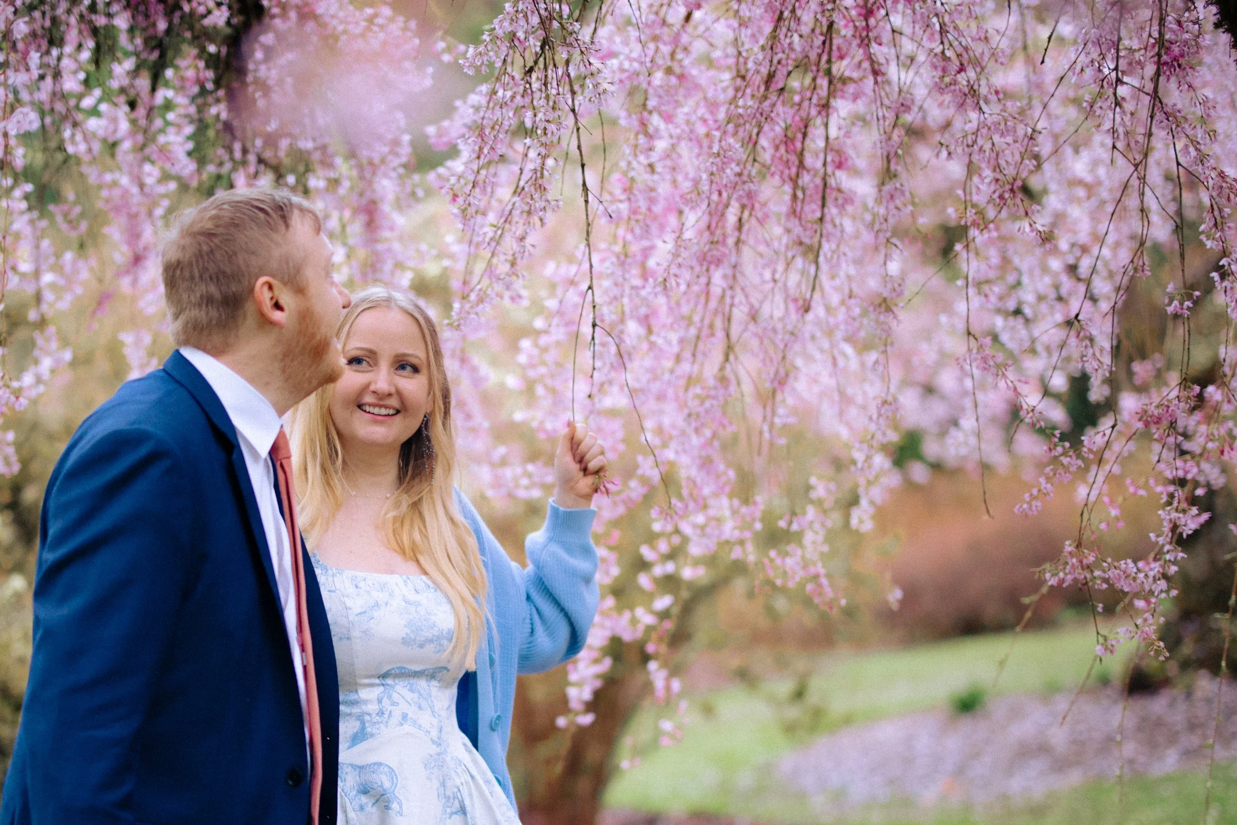 seattle-cherry-blossom-engagement -43.jpg