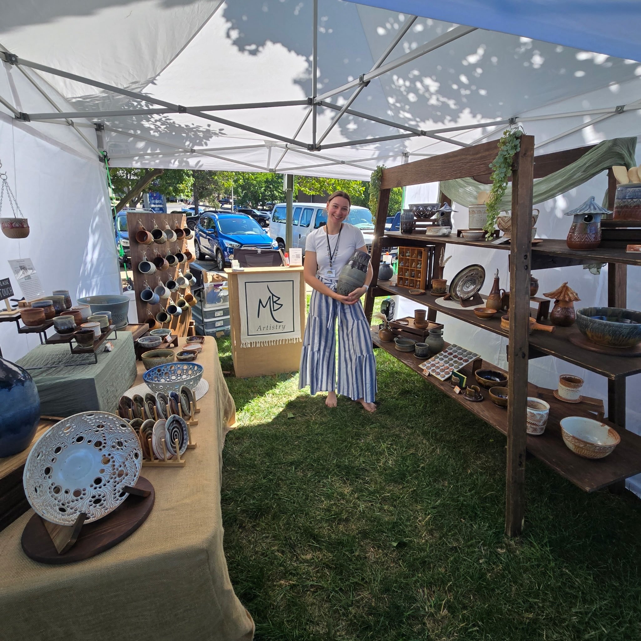 We had such a beautiful weekend in Lake Geneva! Aside from a short rainstorm Sunday afternoon, it was a lovely time. Always a pleasure meeting new art lovers and saying hello to familiar faces. Feeling incredibly grateful to be able to call this my j