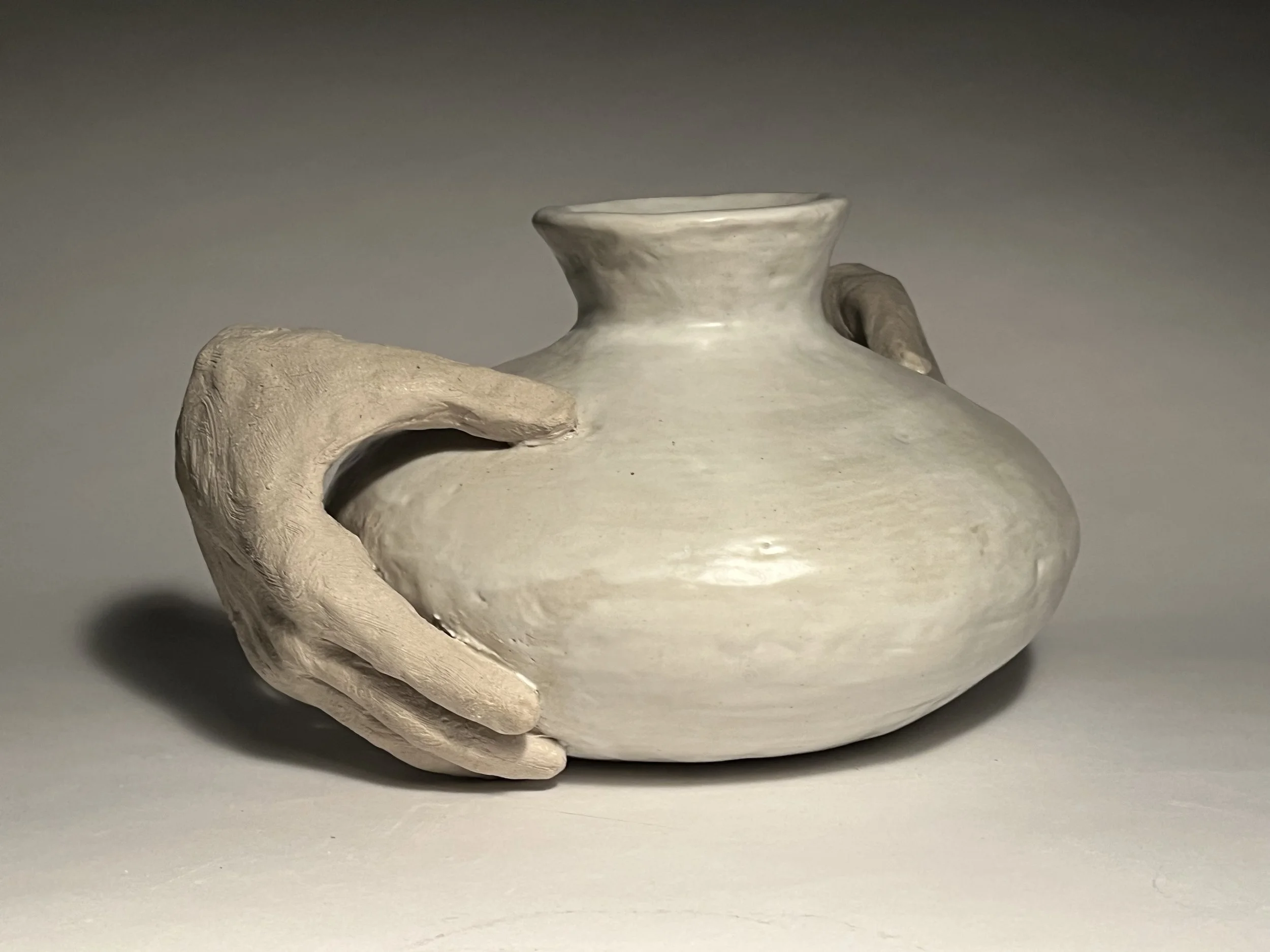 HANDle vase