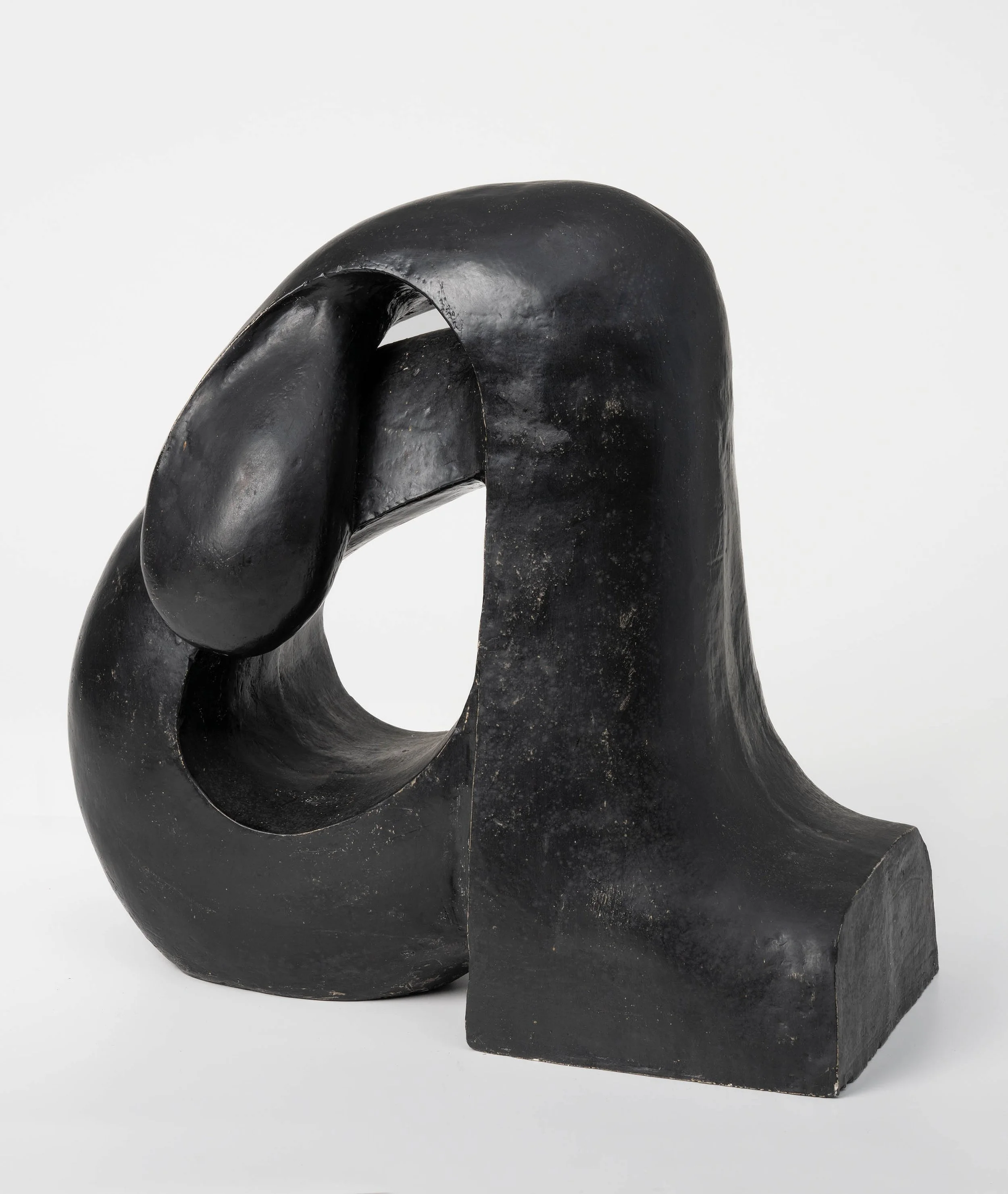 Funk a, 1969, fired clay and urethane, photograph by Peter Ogilvie
