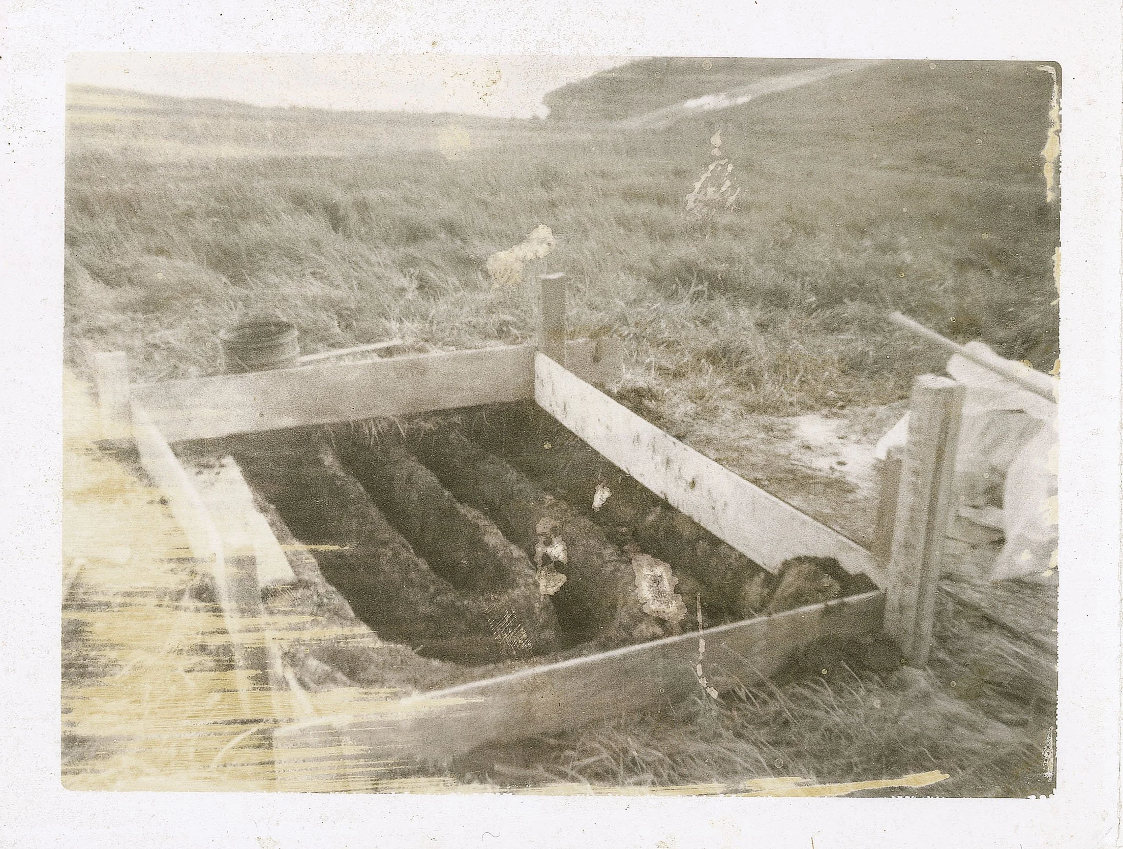 Jim Melchert and assistants casting Earthdoor, 1965