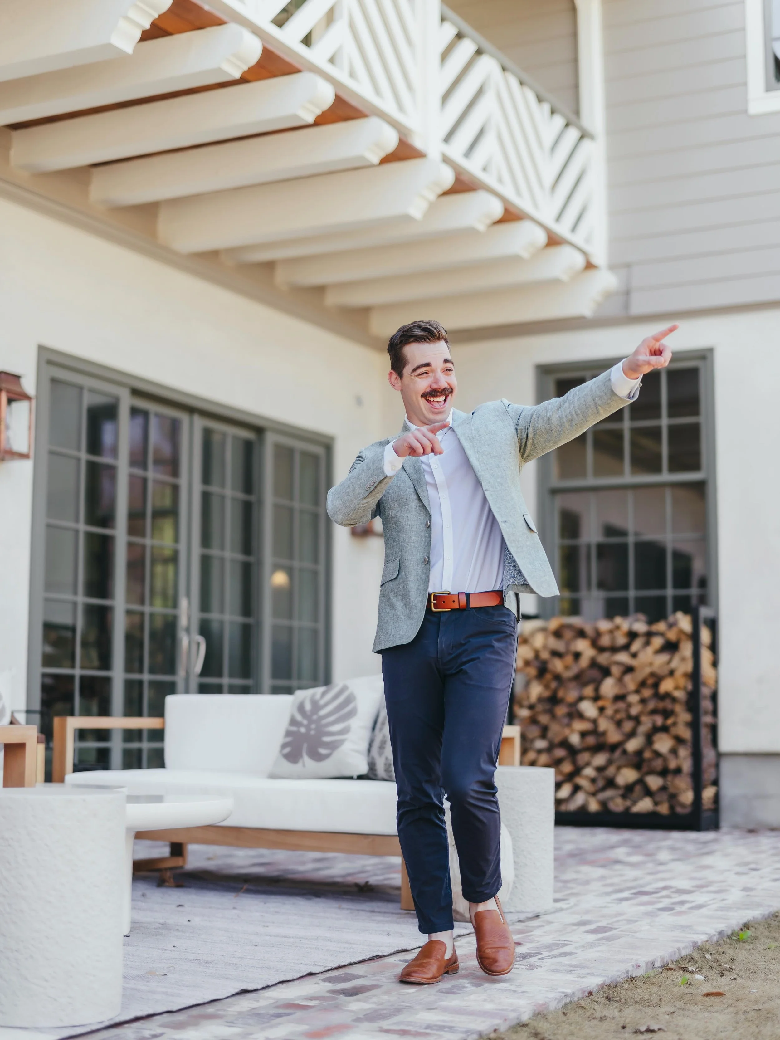 Happy birthday to @mralexlipari - the guy who can smooth over a negotiation, win people&rsquo;s trust, but isn&rsquo;t afraid to roll up his sleeves to help get a house ready to list. 

Alex brings a calm, relational approach to this business that ma