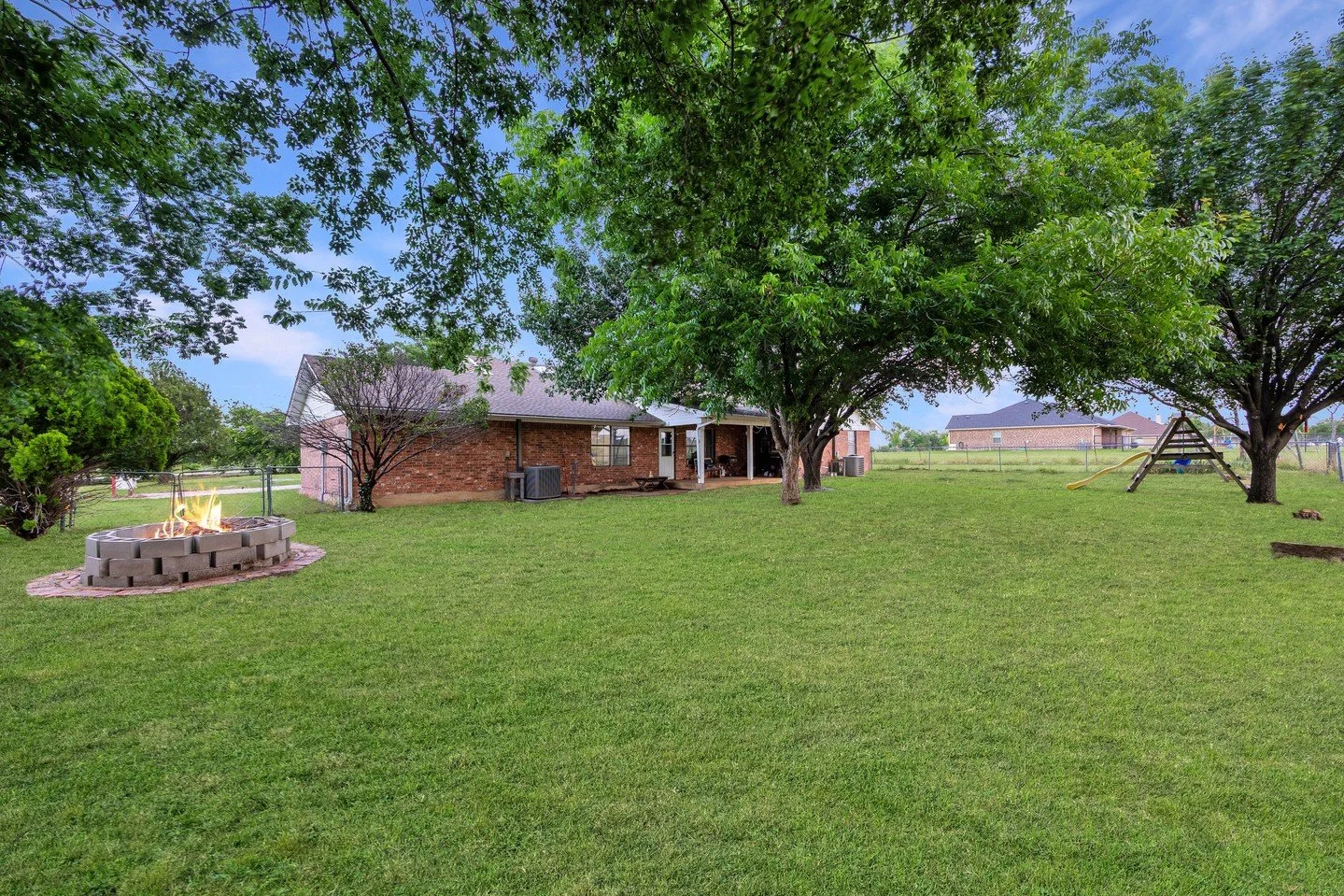 JUST LISTED 📍 4368 Florance Rd | Ponder, TX⁠
⁠
The kind of property that makes you slow down a little.⁠
⁠
Set on 2.41 acres outside city limits, this custom home offers the flexibility to live however you want, whether that&rsquo;s space for a big f