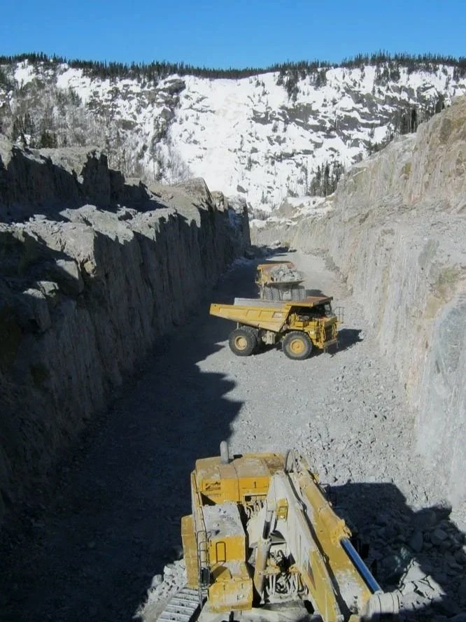 Route Romaine — Déboisement et implantation de poteaux électriques | km 86 à km 99