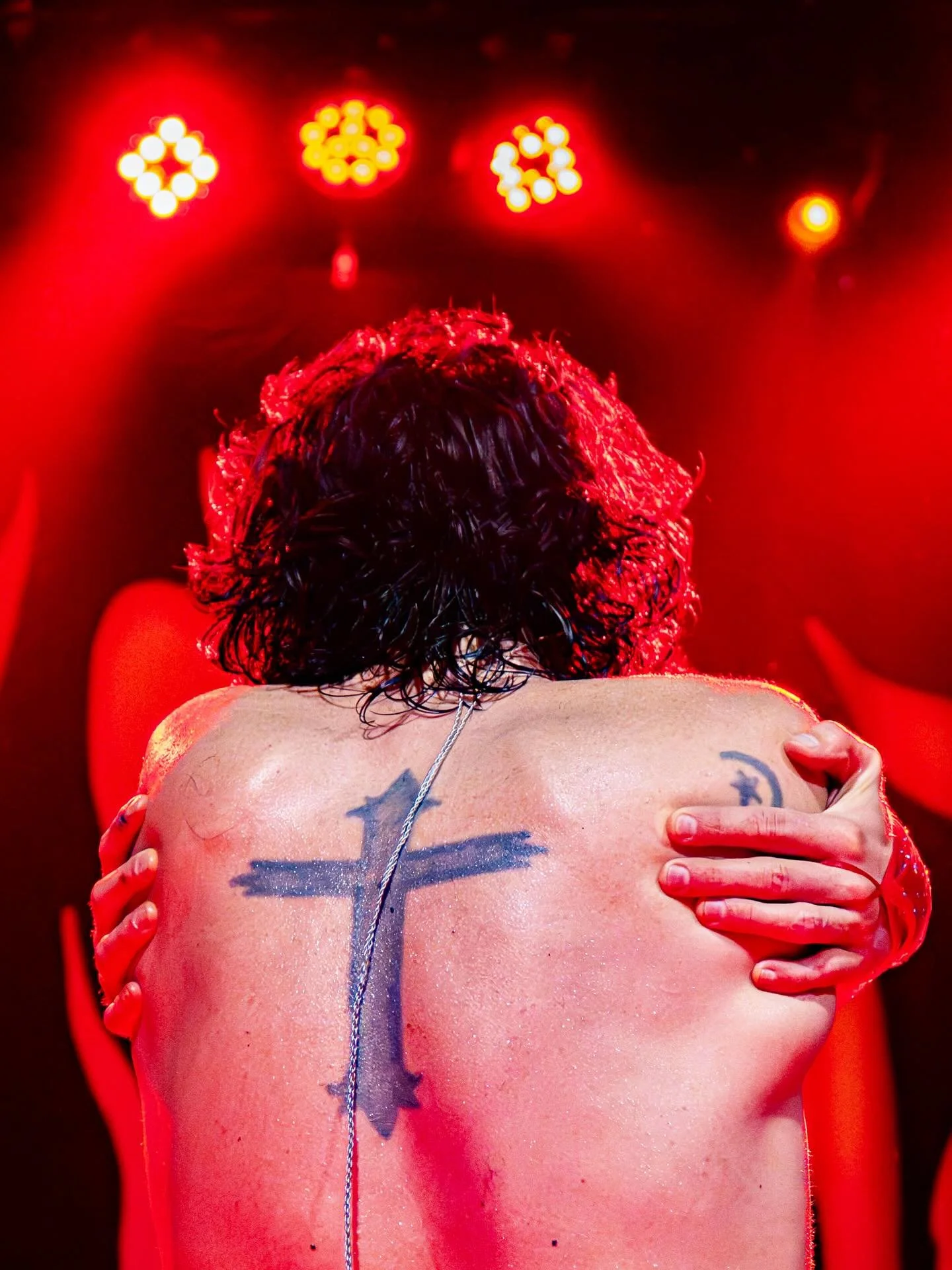 &ldquo;&hellip;and god knows I&rsquo;ve
had some rough fucking years...&rdquo;

Never stop show-stopping @foxyshazam !!
What an amazing show 
only at the @masquerade_atl