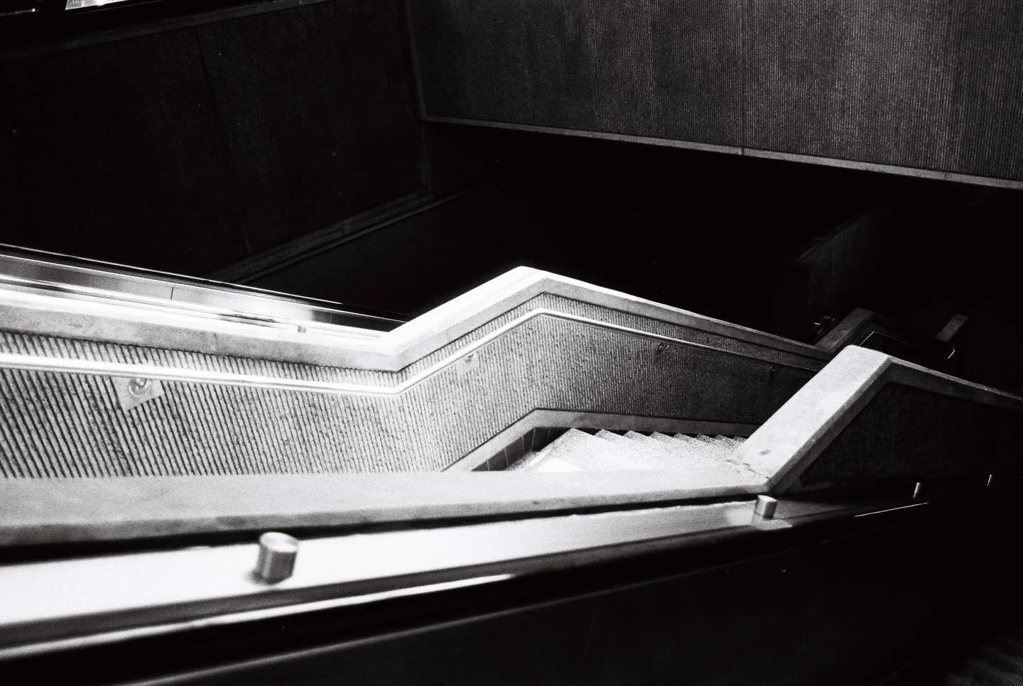 Some black and white film from last week.

#blackandwhitefilmphotography #photography #atlanta #marta