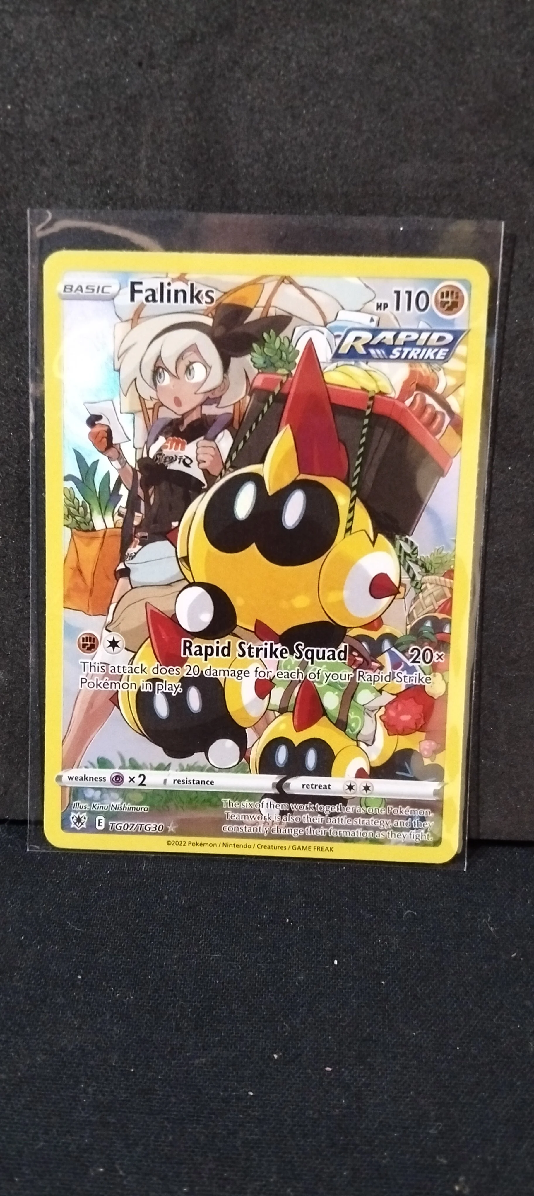 Falinks Rapid Strike Squad Pokémon Card
