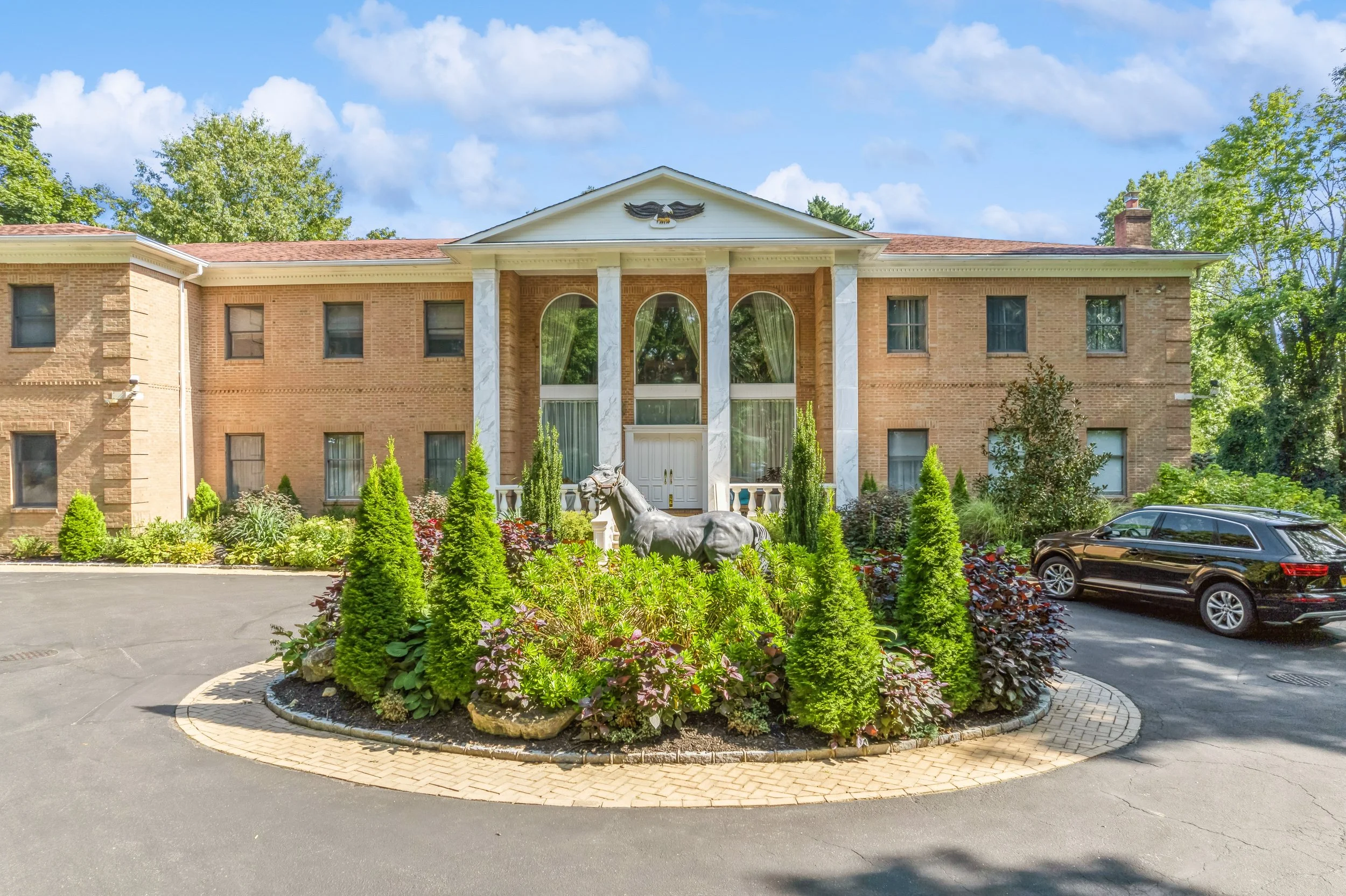 The complete guide to selling a luxury home on long island