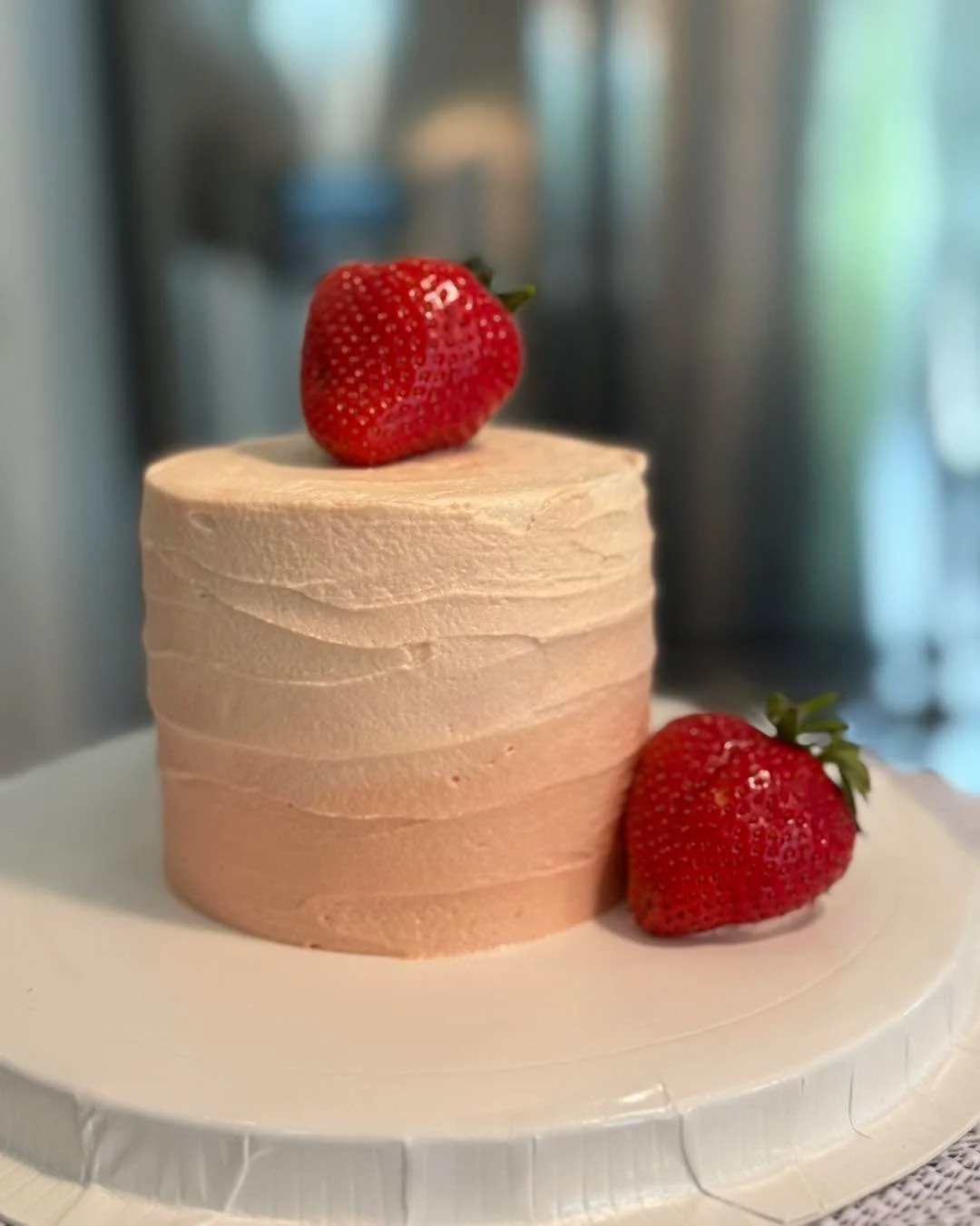 Vegan smash cake with natural dyes! ❤️