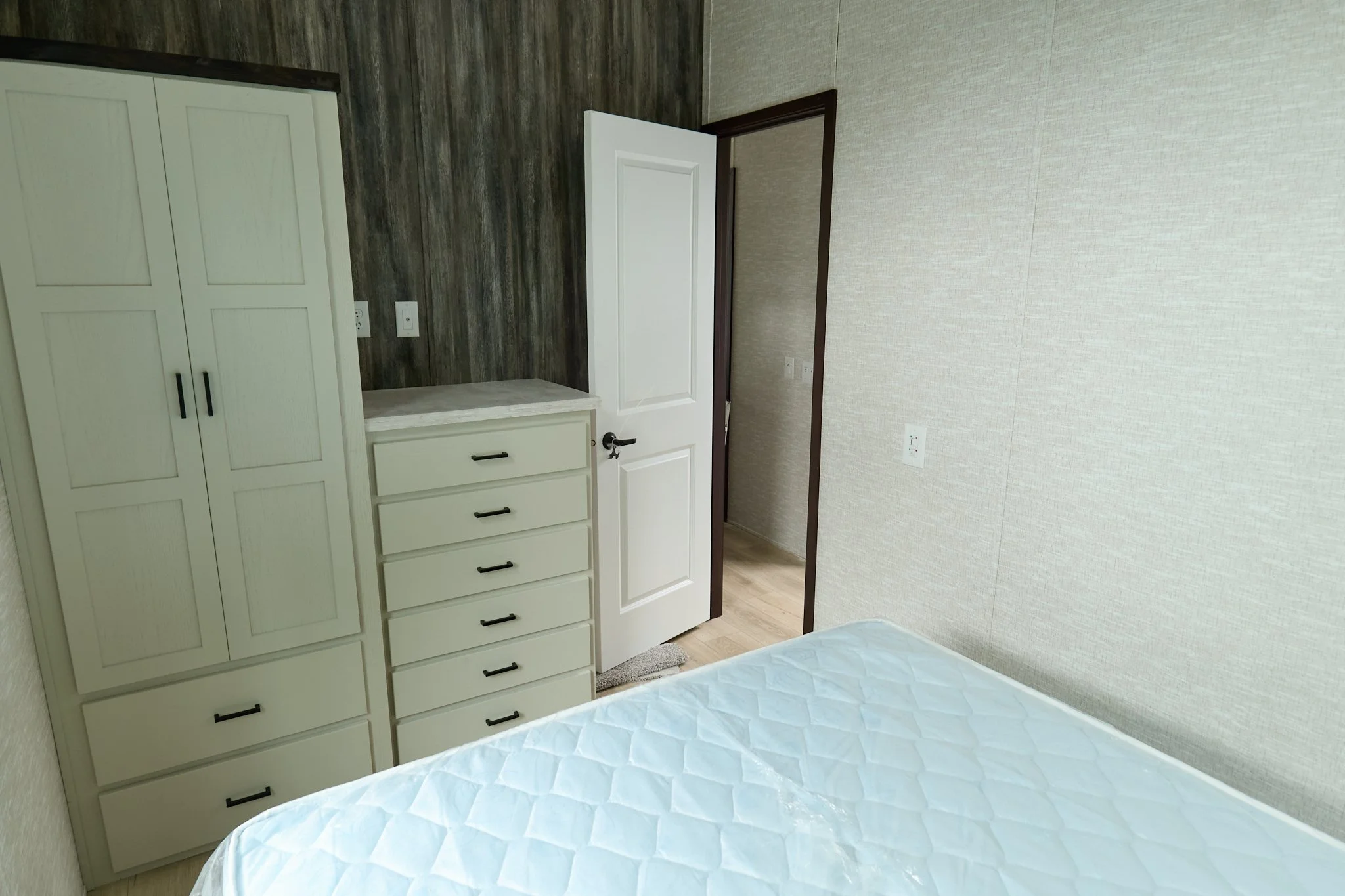 2026 Fairmont Country Manor 148033 1.jpg