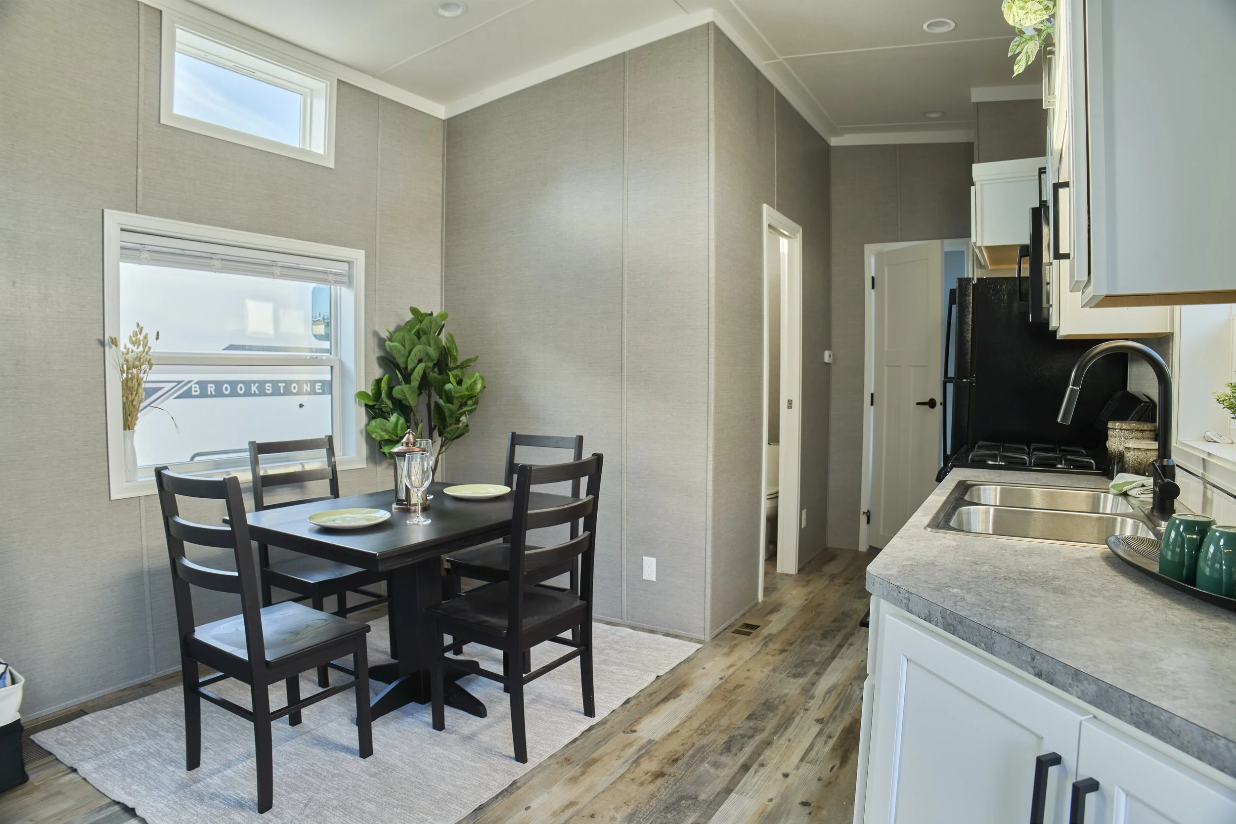 New 2025 Elevation 3 SERIES 122CA 2-lr.jpeg