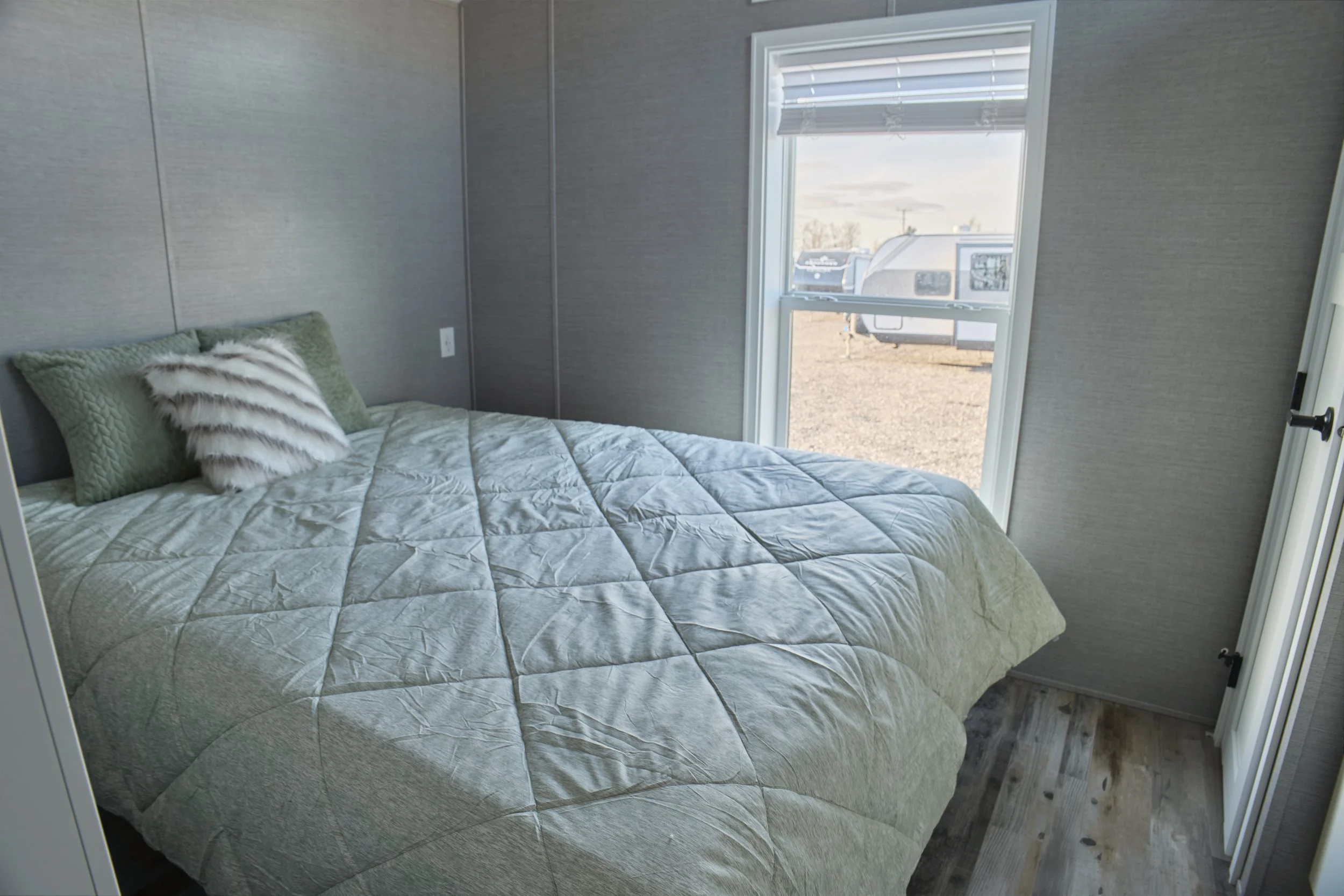 New 2025 Elevation 3 SERIES 122CA 6-lr.jpg