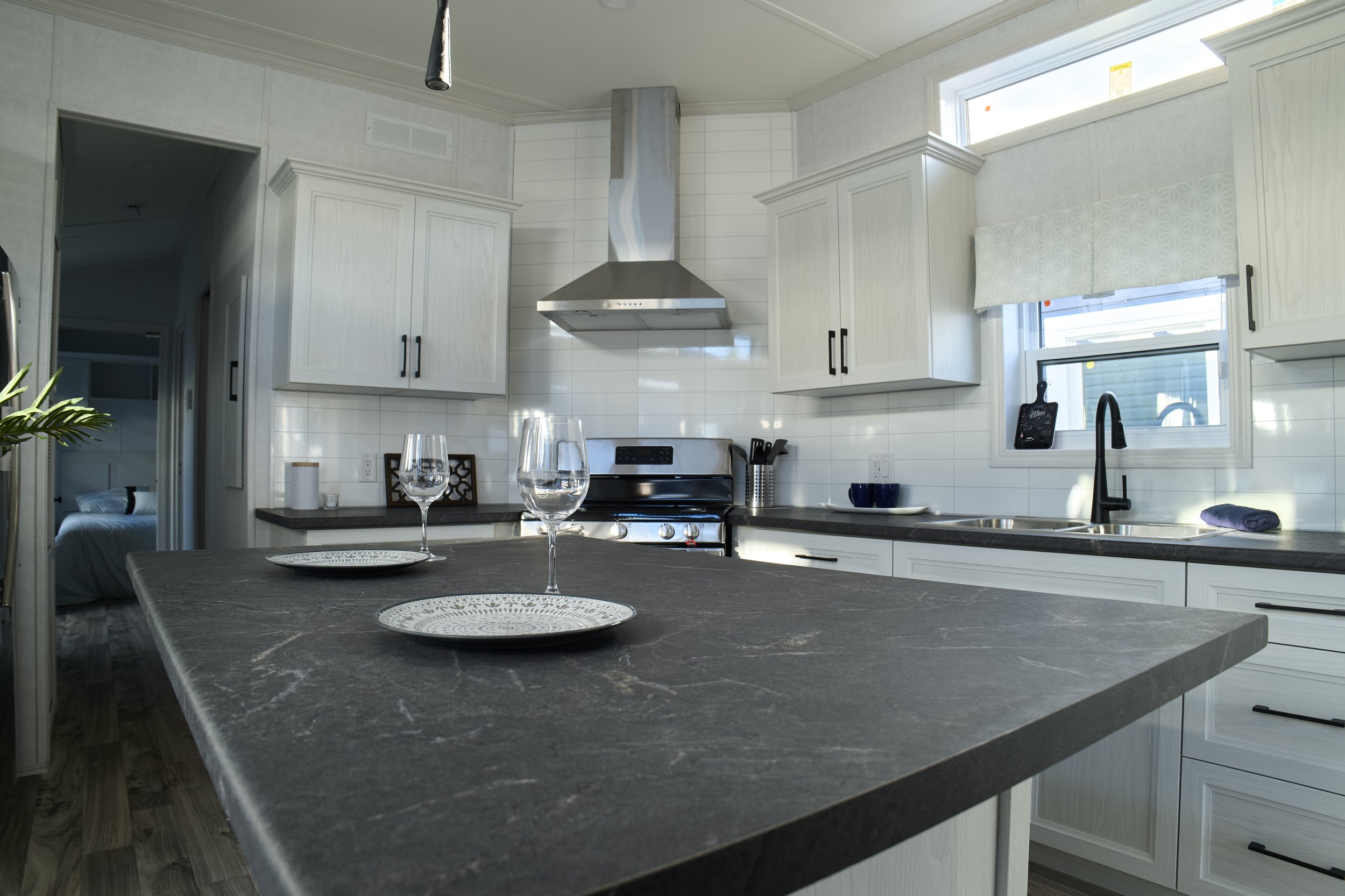 New 2025 GENERAL COACH RESORT SERIES RIDGETOWN 10-lr.jpg