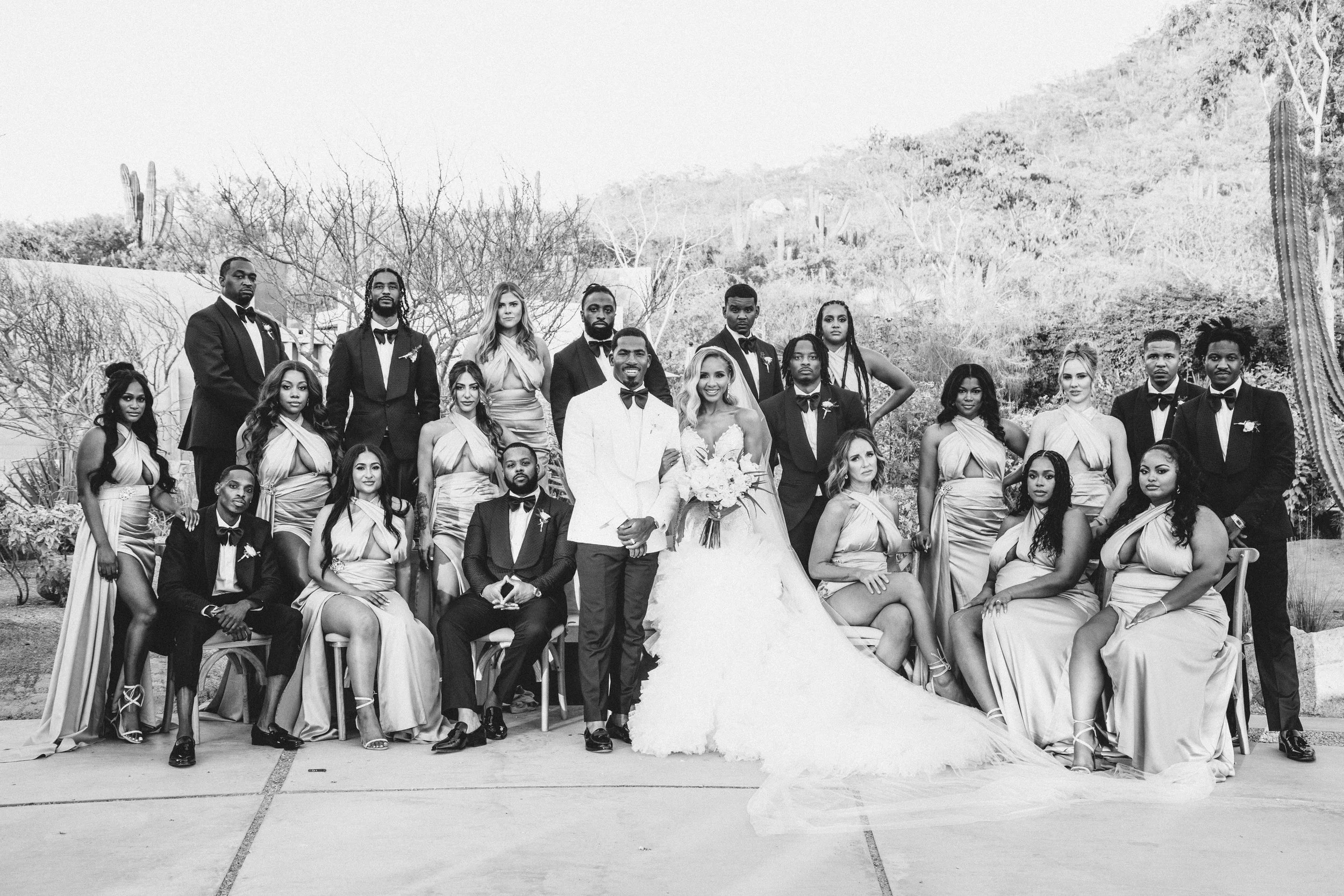 ARIE&TIMlosagavesWEDDINGDAYdec2024portraits-13.jpg