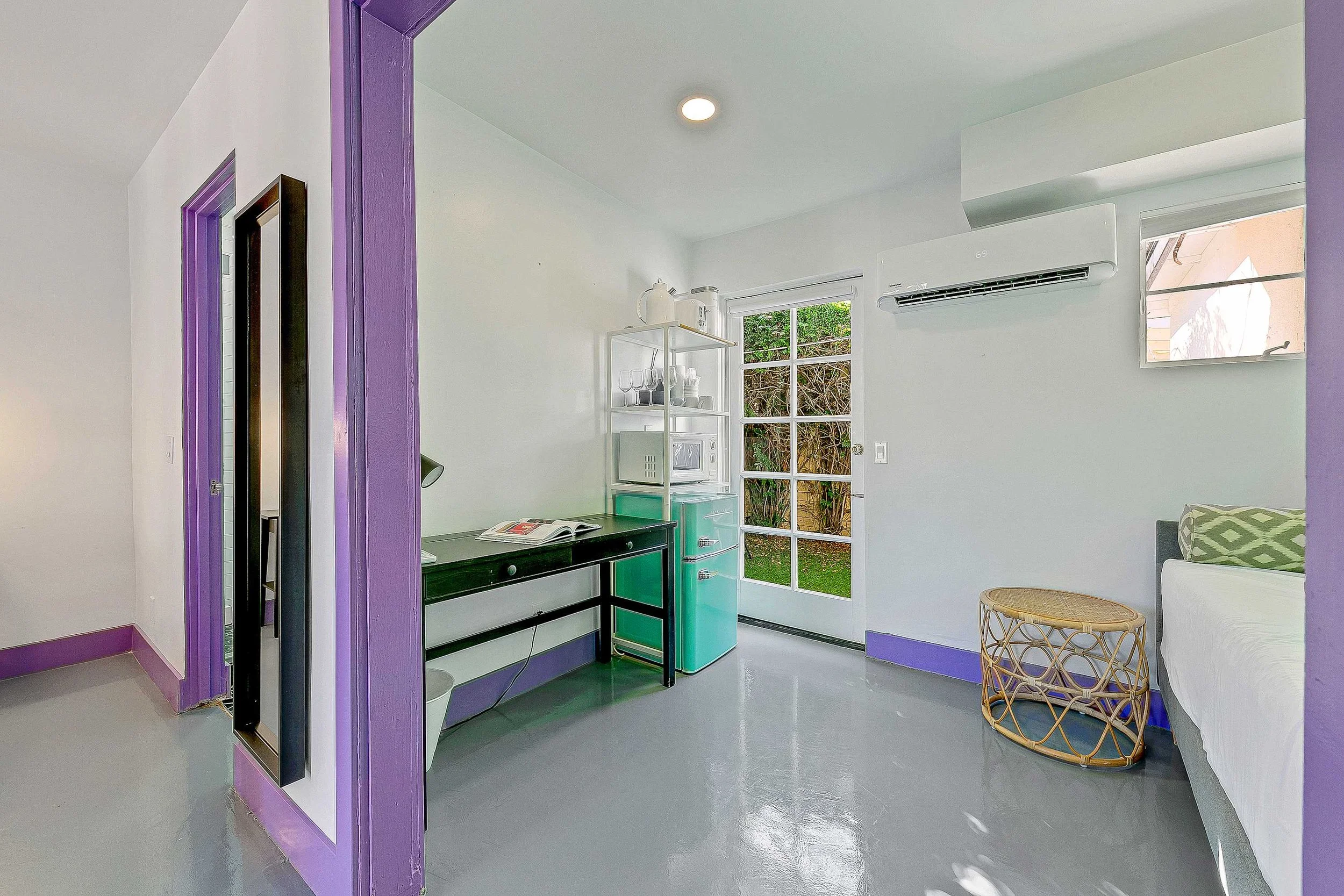 King room w sofa 3.jpg