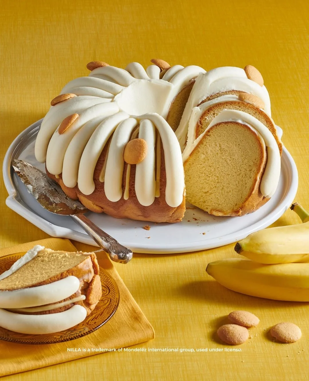 We understand if you don&rsquo;t want to share the Banana Pudding Cake made with @nillawafers from @nothingbundtcakes. It's just SOOOO good. 😮&zwj;💨

#nothingbundtcakes #bananapuddingcake #cake #nillawafers