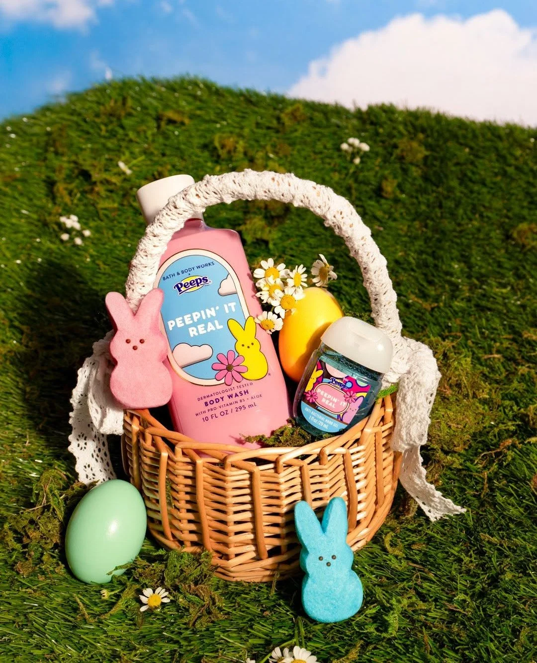 Easter has arrived early at @bathandbodyworks with their new Peepin&rsquo; It Real Collection. 🐣

#bathandbodyworks #easter #peepinitreal #peeps