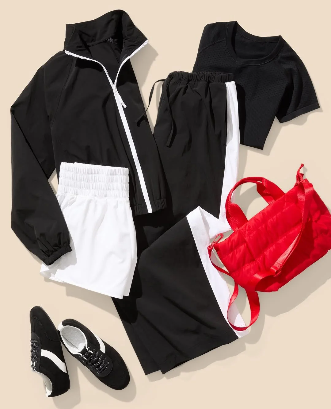 Are you more dark and moody or a pop of color? @oldnavy&rsquo;s new high performance activewear is made to match every version of you. 🏃&zwj;♀️

#oldnavy #activewear