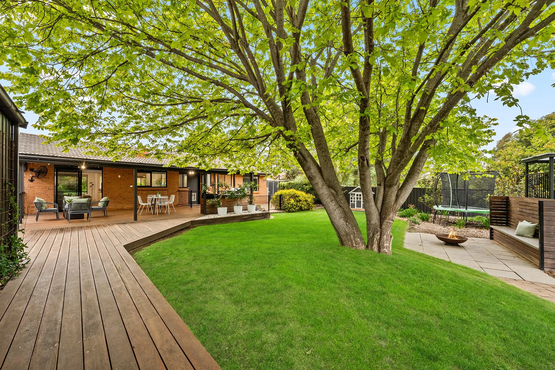 SOLD | 136 Jackie Howe Crescent