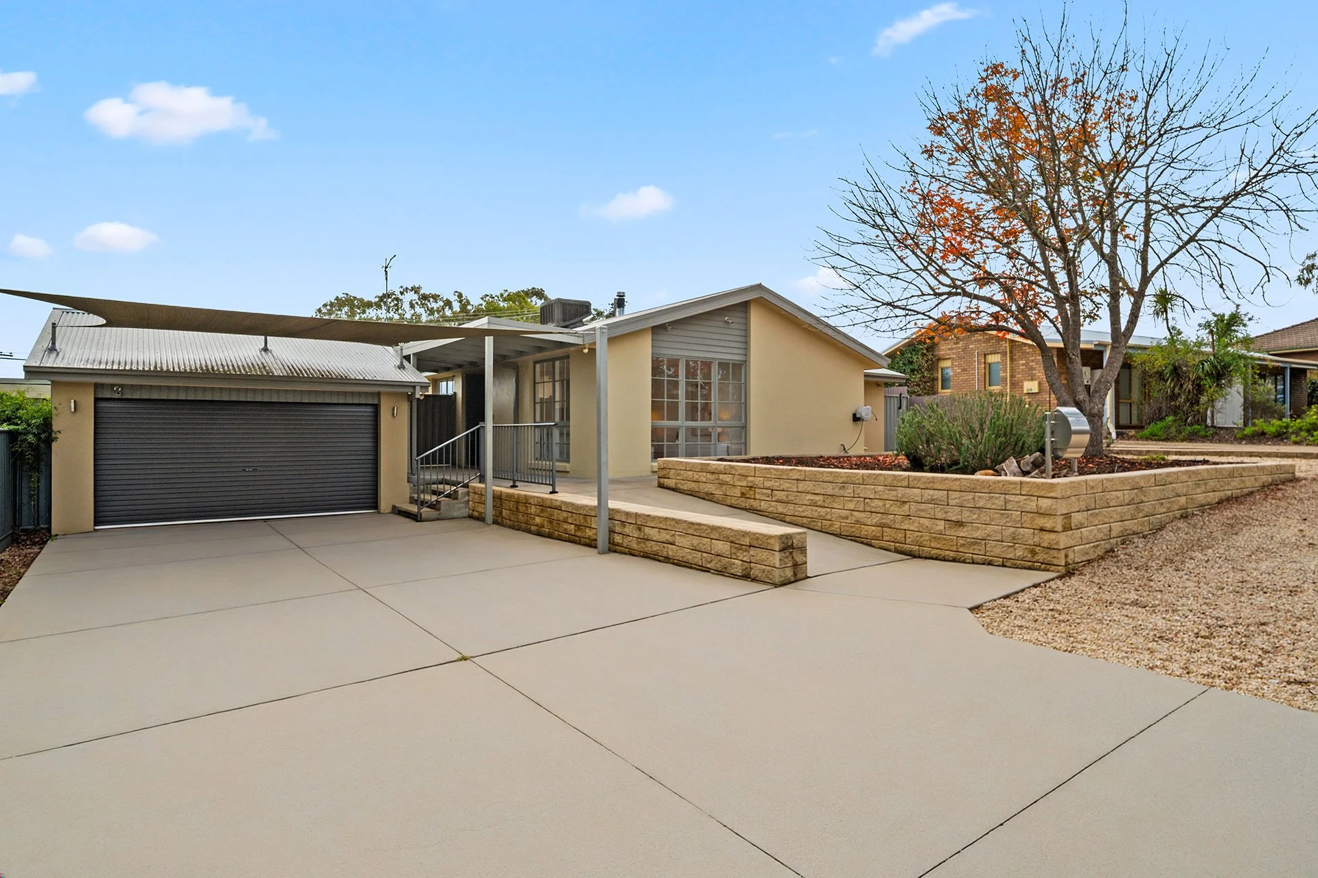 12 Degraves Crescent