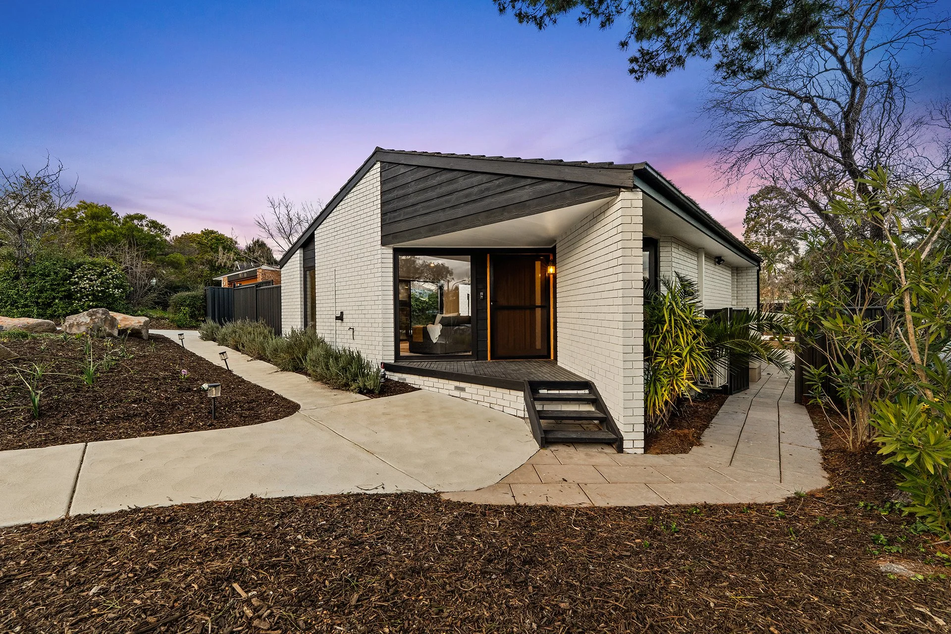11 Riordan Street